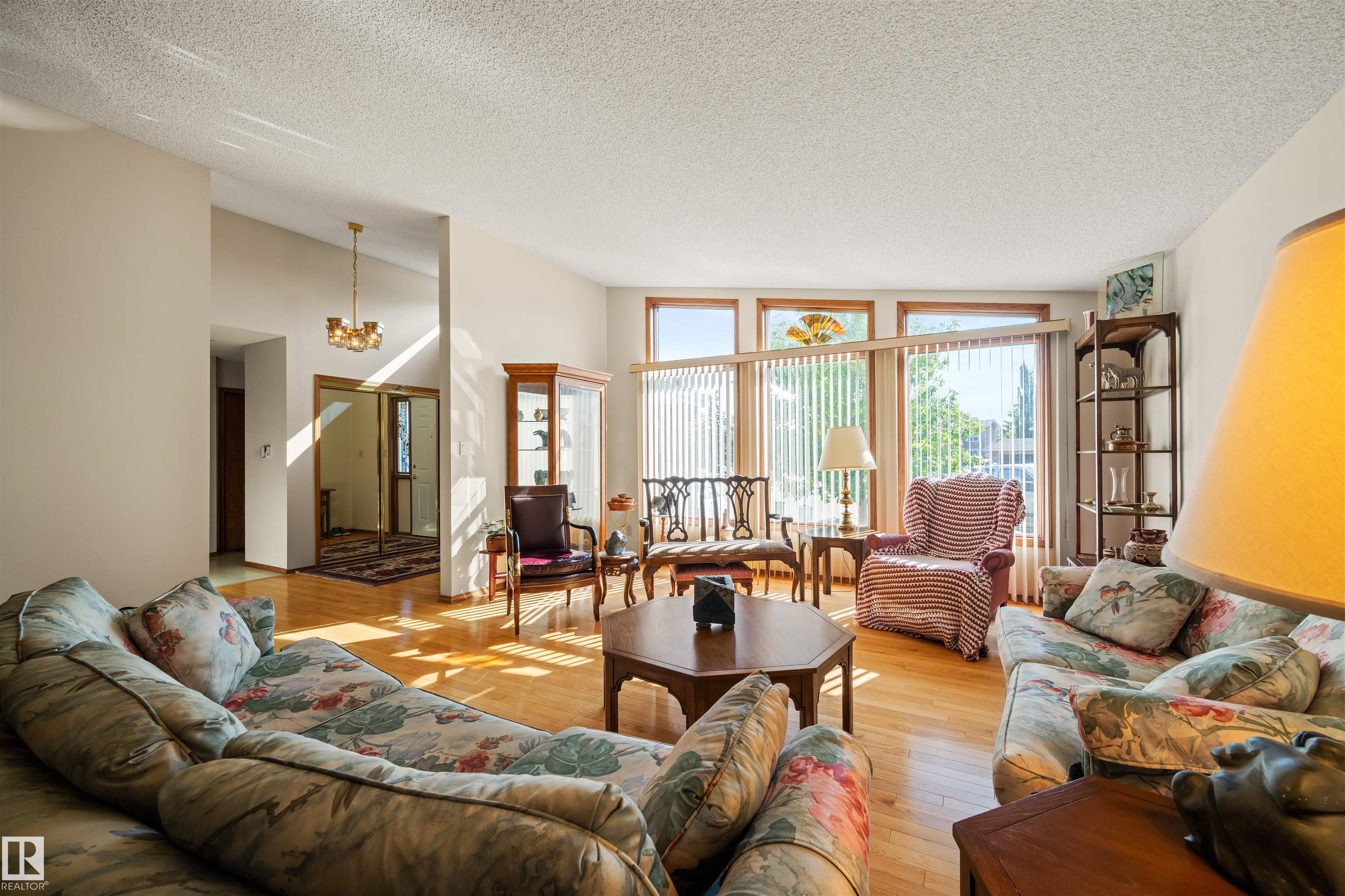 Photo 9 at 12412 28 Avenue NW, Blue Quill Estates, Edmonton