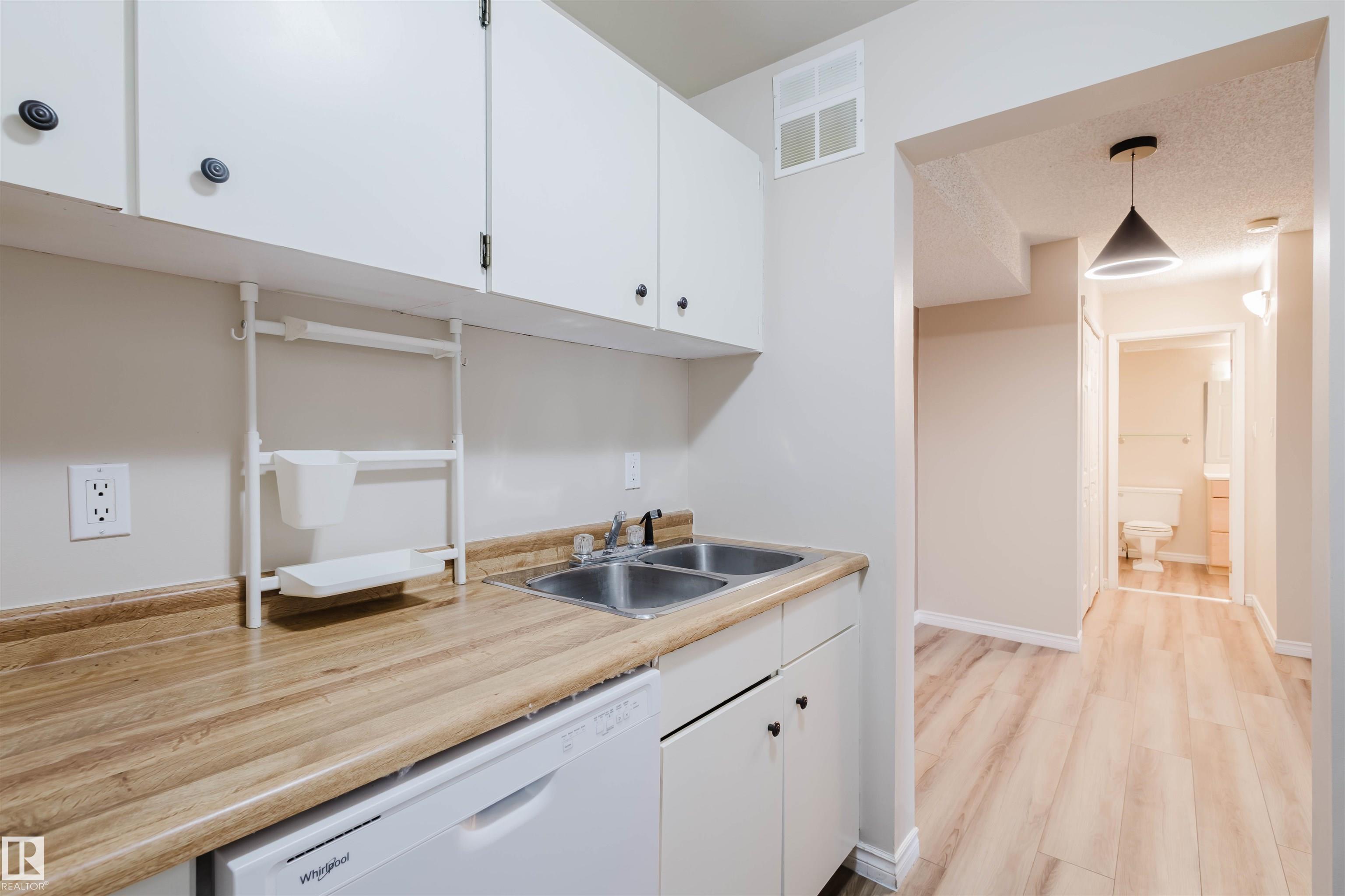Photo 15 at 9044 Tudor Glen, Grandin, St. Albert