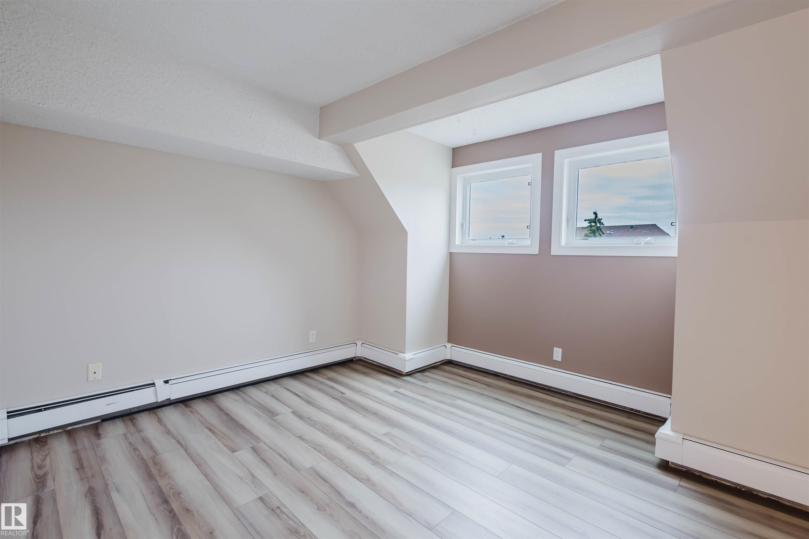 Photo 17 at 9044 Tudor Glen, Grandin, St. Albert