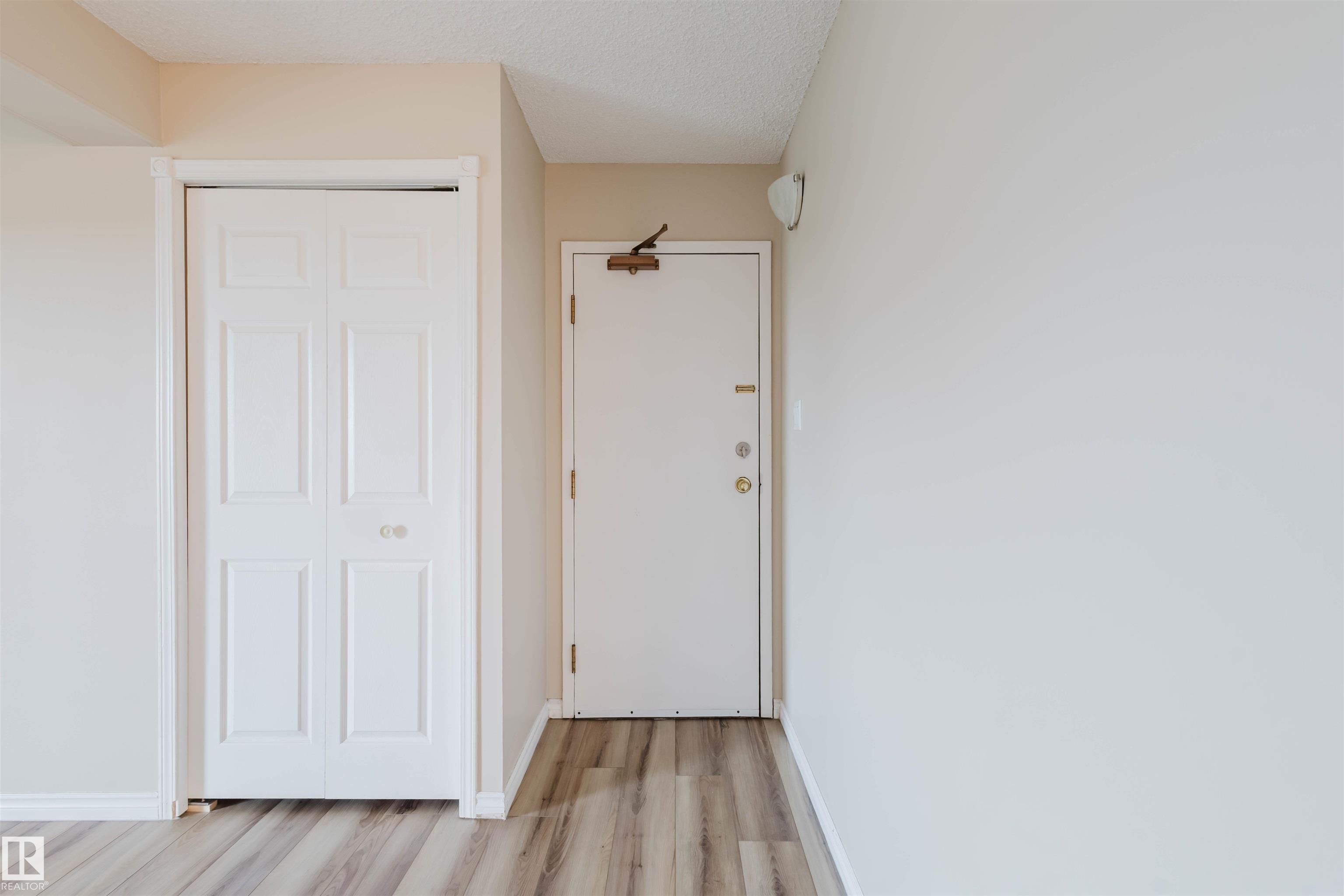 Photo 3 at 9044 Tudor Glen, Grandin, St. Albert