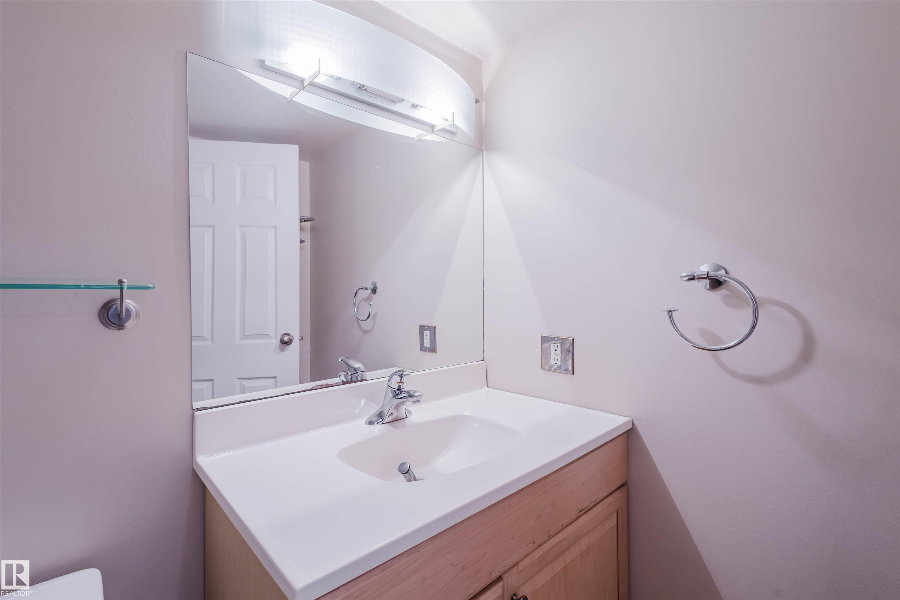 Photo 21 at 9044 Tudor Glen, Grandin, St. Albert