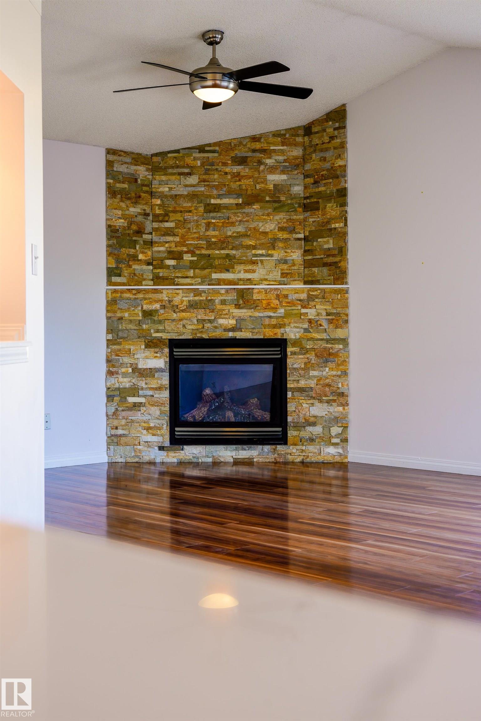Photo 8 at 409 84 Street SW, Ellerslie, Edmonton