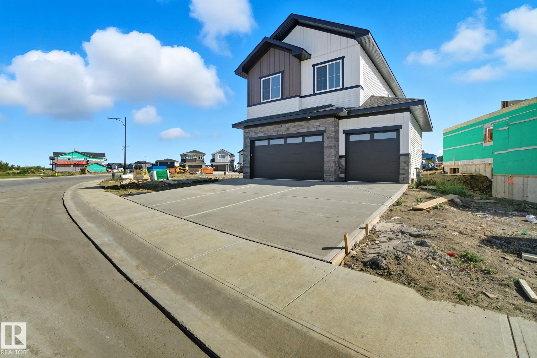 Photo 3 at 3325 Chernowski Way SW, Chappelle Area, Edmonton