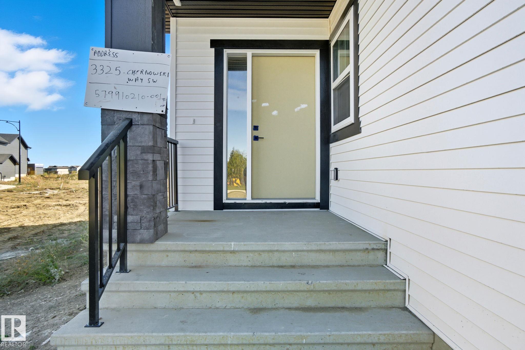 Photo 4 at 3325 Chernowski Way SW, Chappelle Area, Edmonton