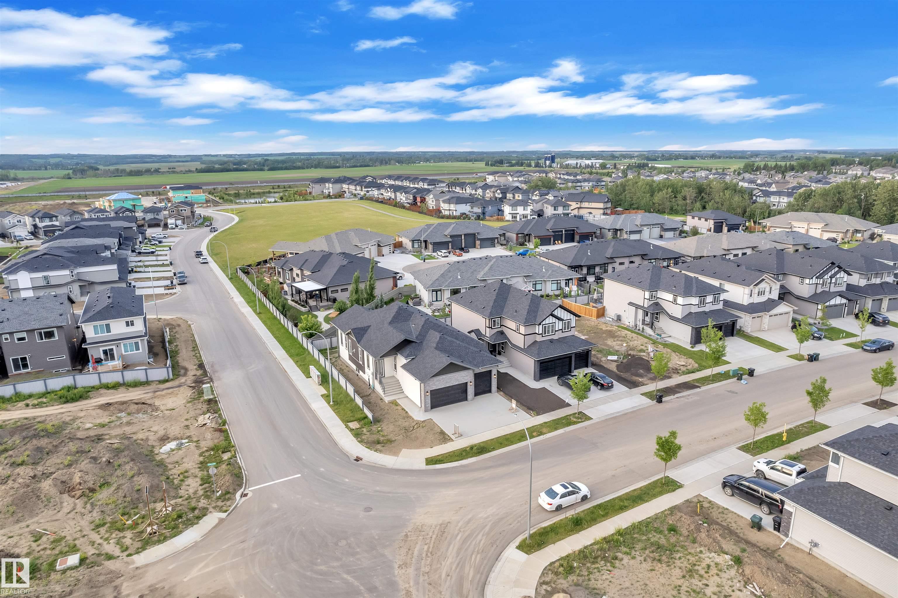Photo 42 at 30 Avonlea Way, Jesperdale, Spruce Grove