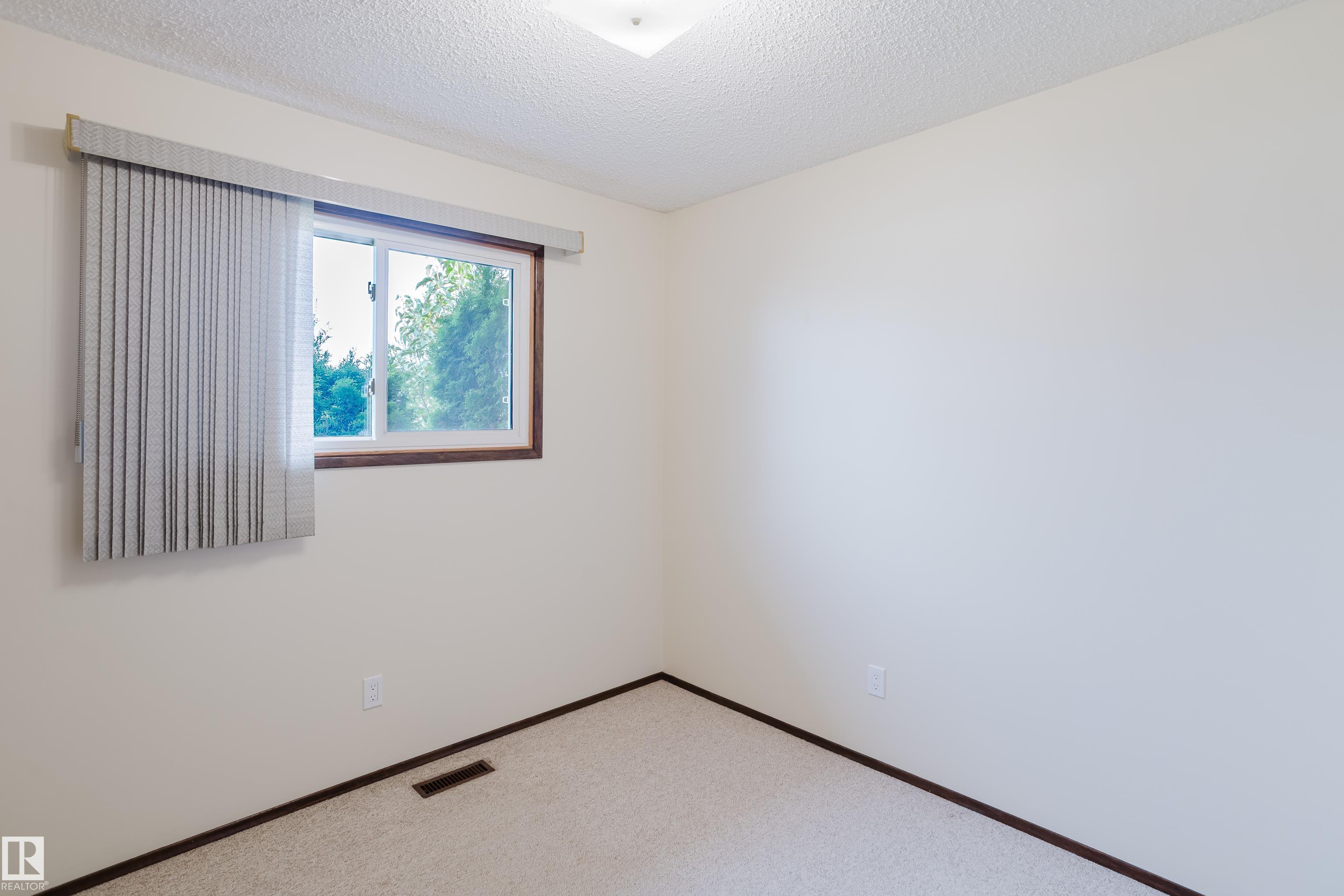 Photo 13 at 75 Westview Crescent, Woodhaven, Spruce Grove