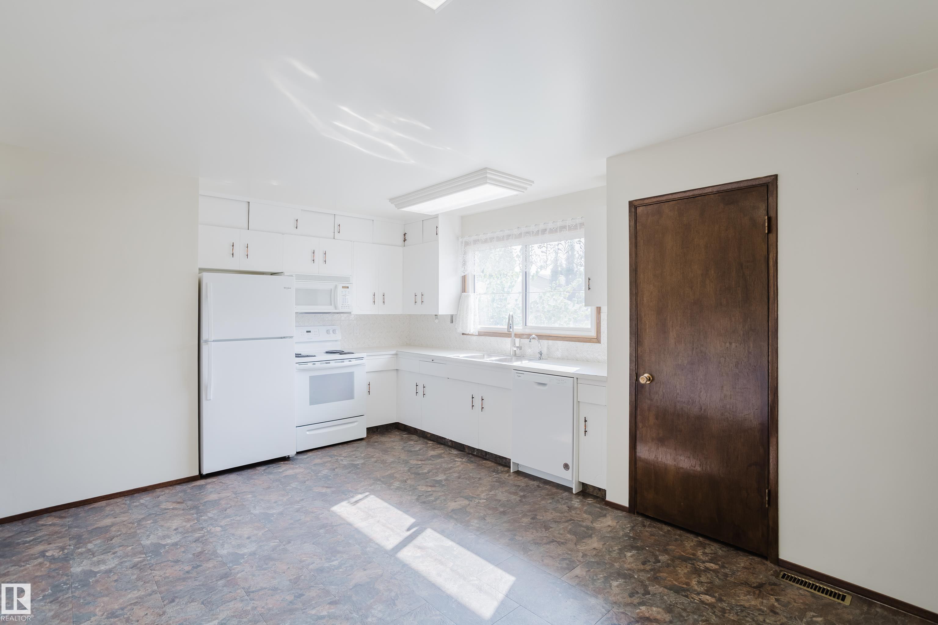 Photo 7 at 75 Westview Crescent, Woodhaven, Spruce Grove