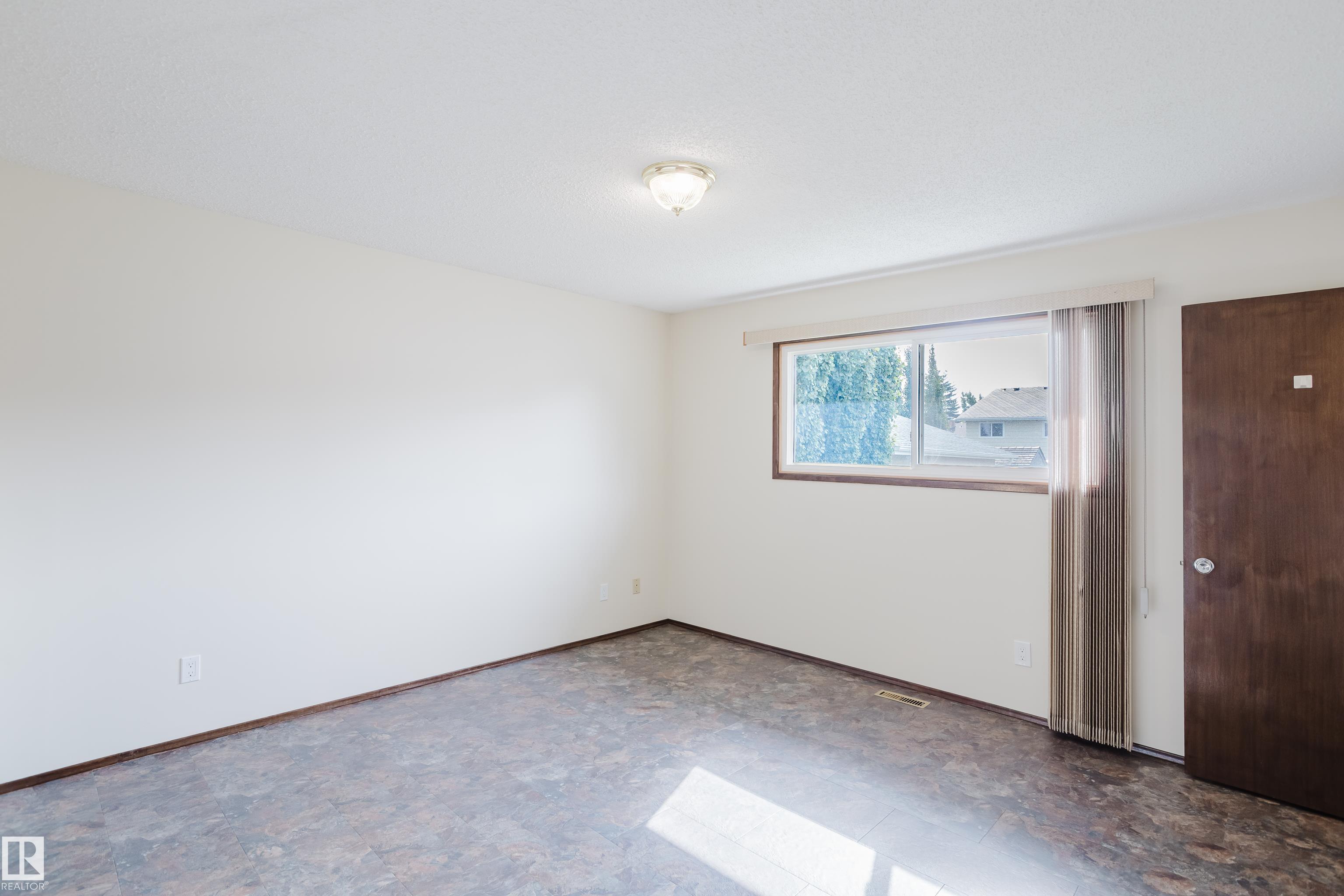 Photo 10 at 75 Westview Crescent, Woodhaven, Spruce Grove