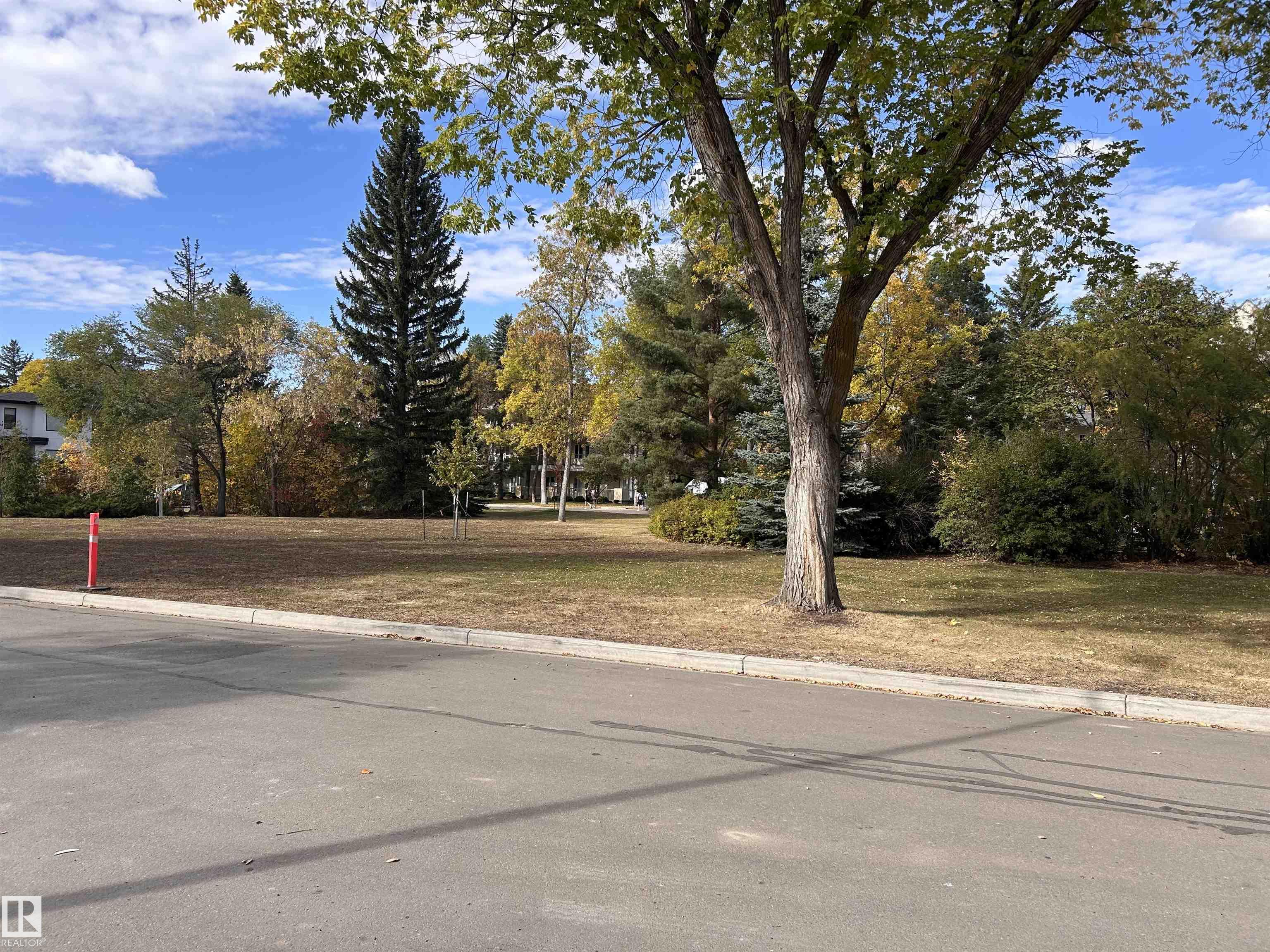 Photo 2 at 11613 79 Avenue NW, Belgravia, Edmonton