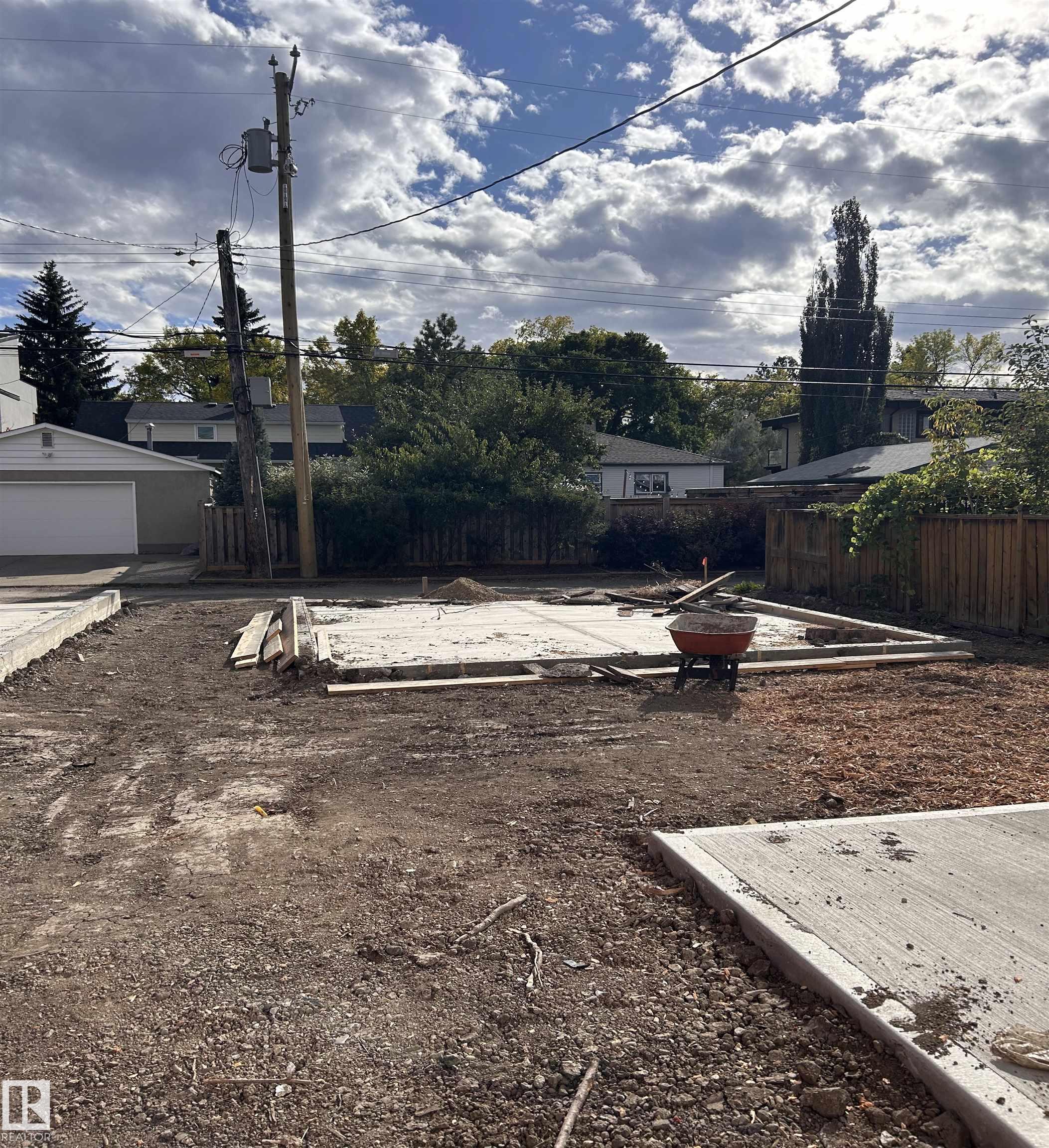 Photo 11 at 11613 79 Avenue NW, Belgravia, Edmonton
