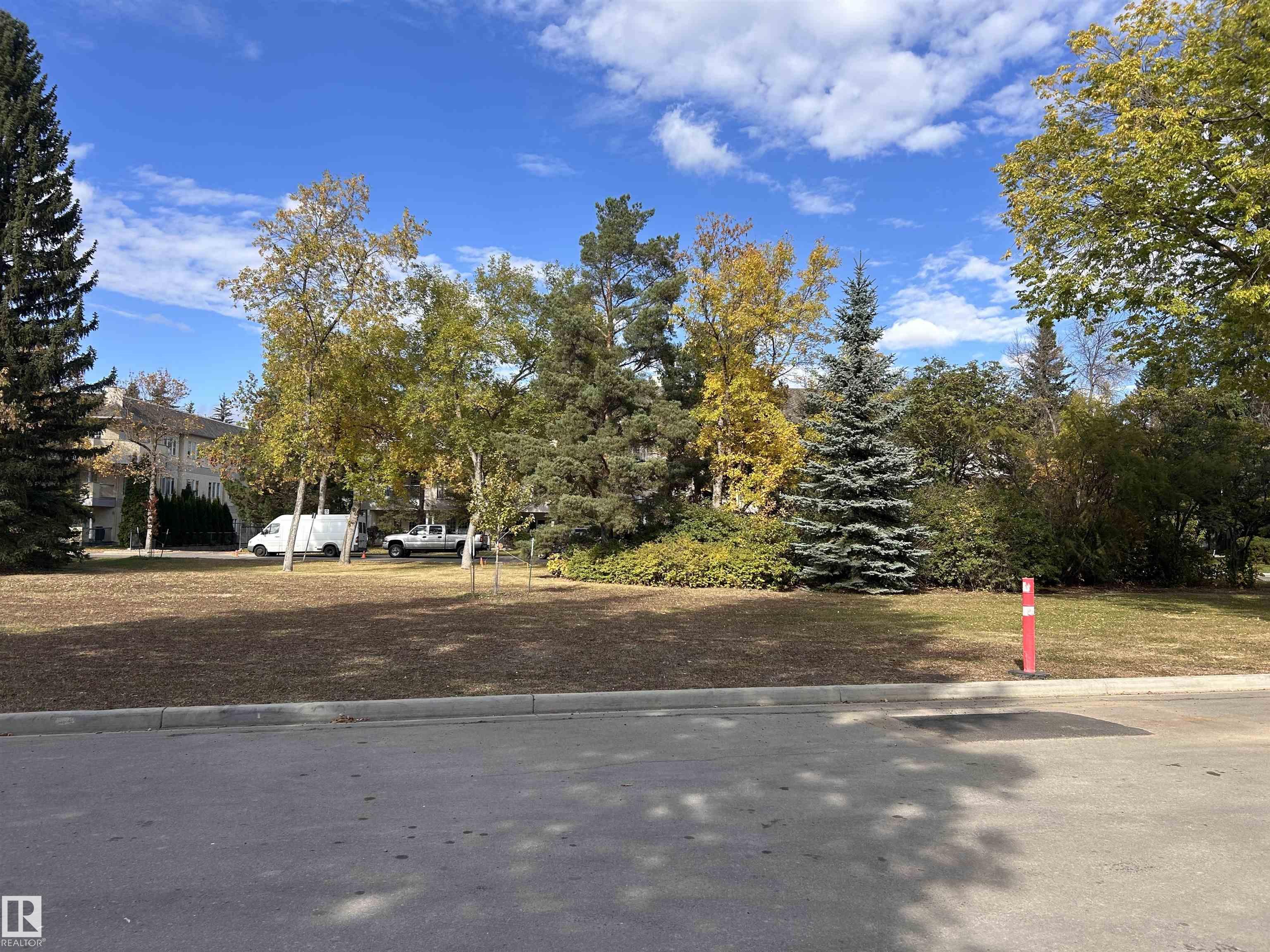 Photo 19 at 11613 79 Avenue NW, Belgravia, Edmonton