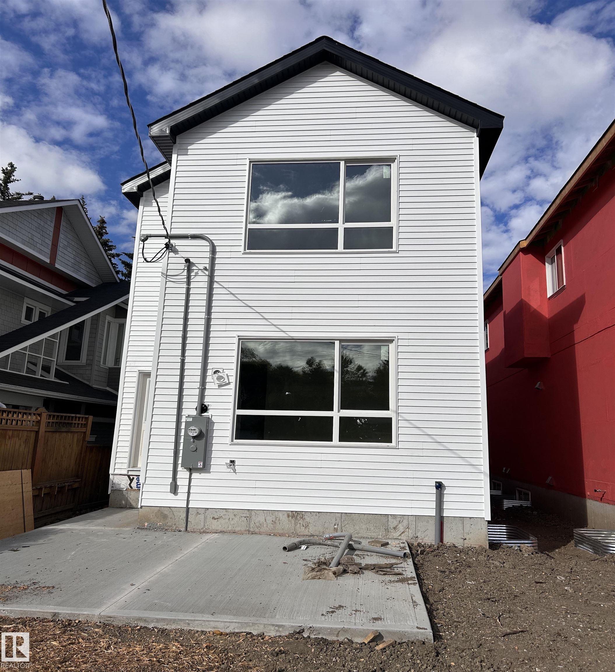 Photo 5 at 11613 79 Avenue NW, Belgravia, Edmonton