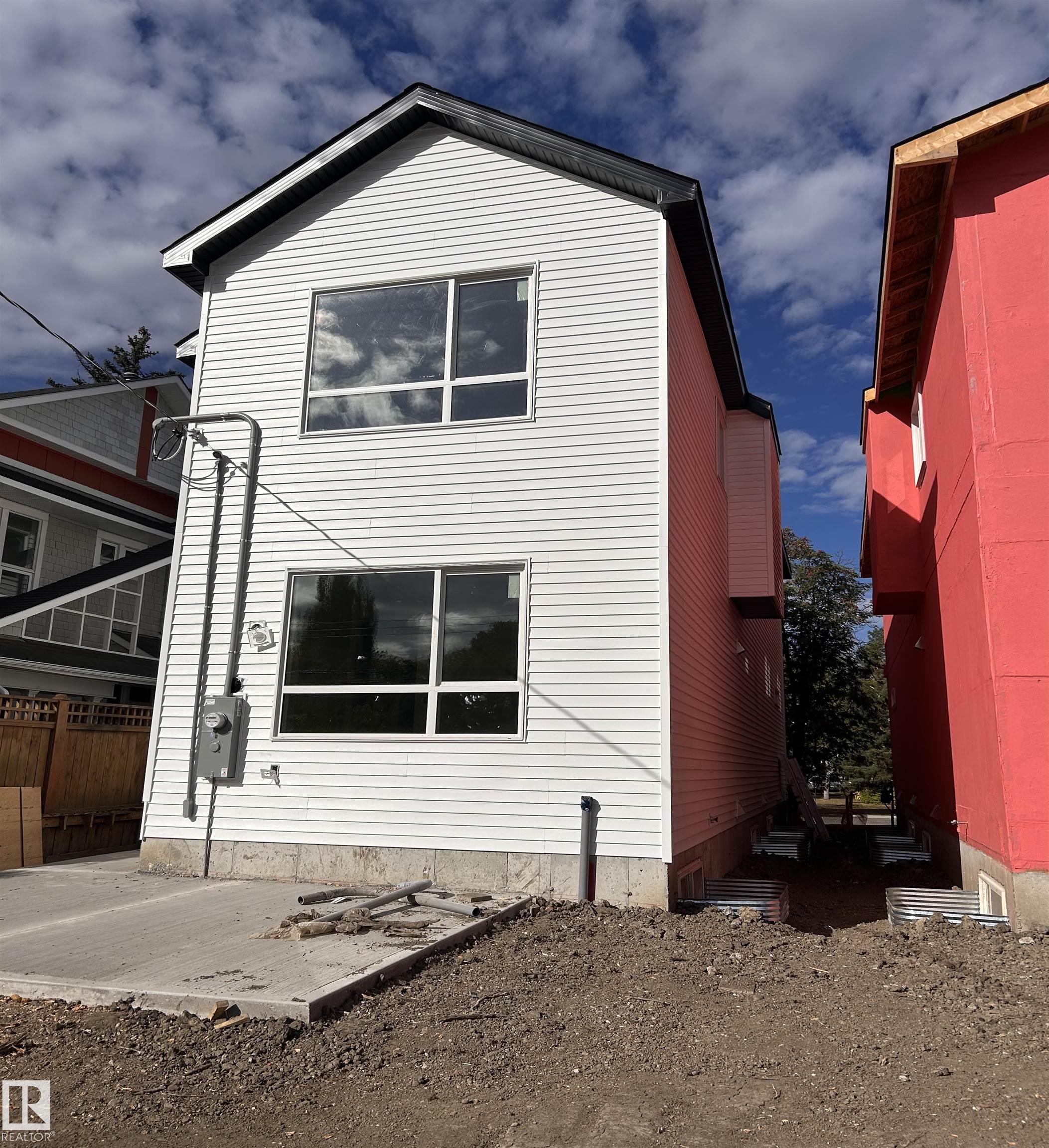 Photo 9 at 11613 79 Avenue NW, Belgravia, Edmonton