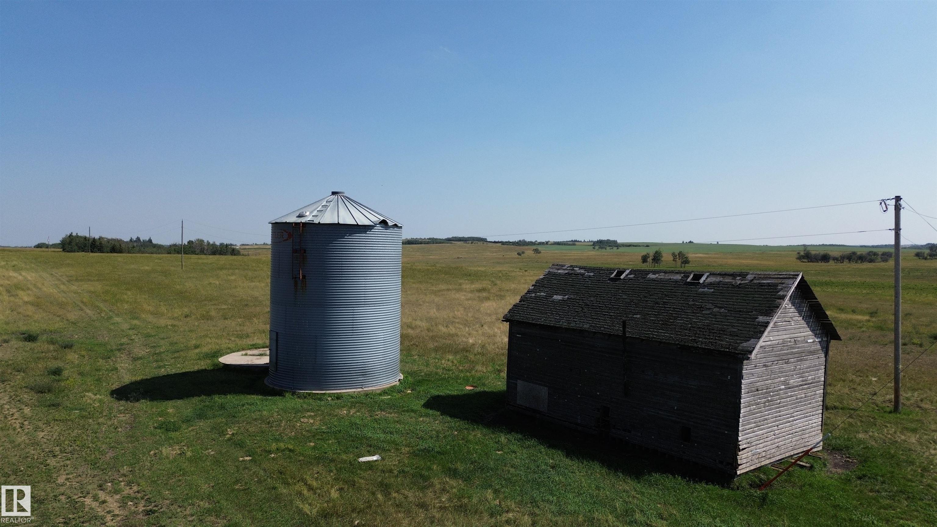 Photo 37 at 55107 Rge Rd 271, None, Rural Sturgeon County