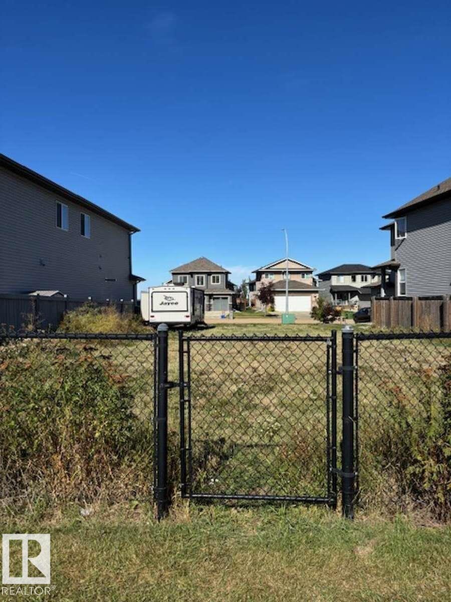 Photo 5 at 9517 107 Avenue, Morinville
