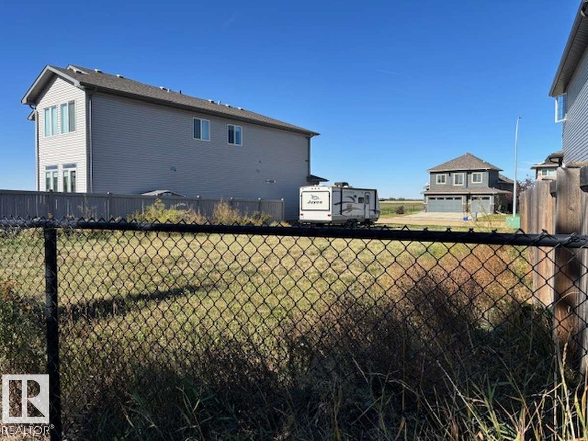 Photo 6 at 9517 107 Avenue, Morinville