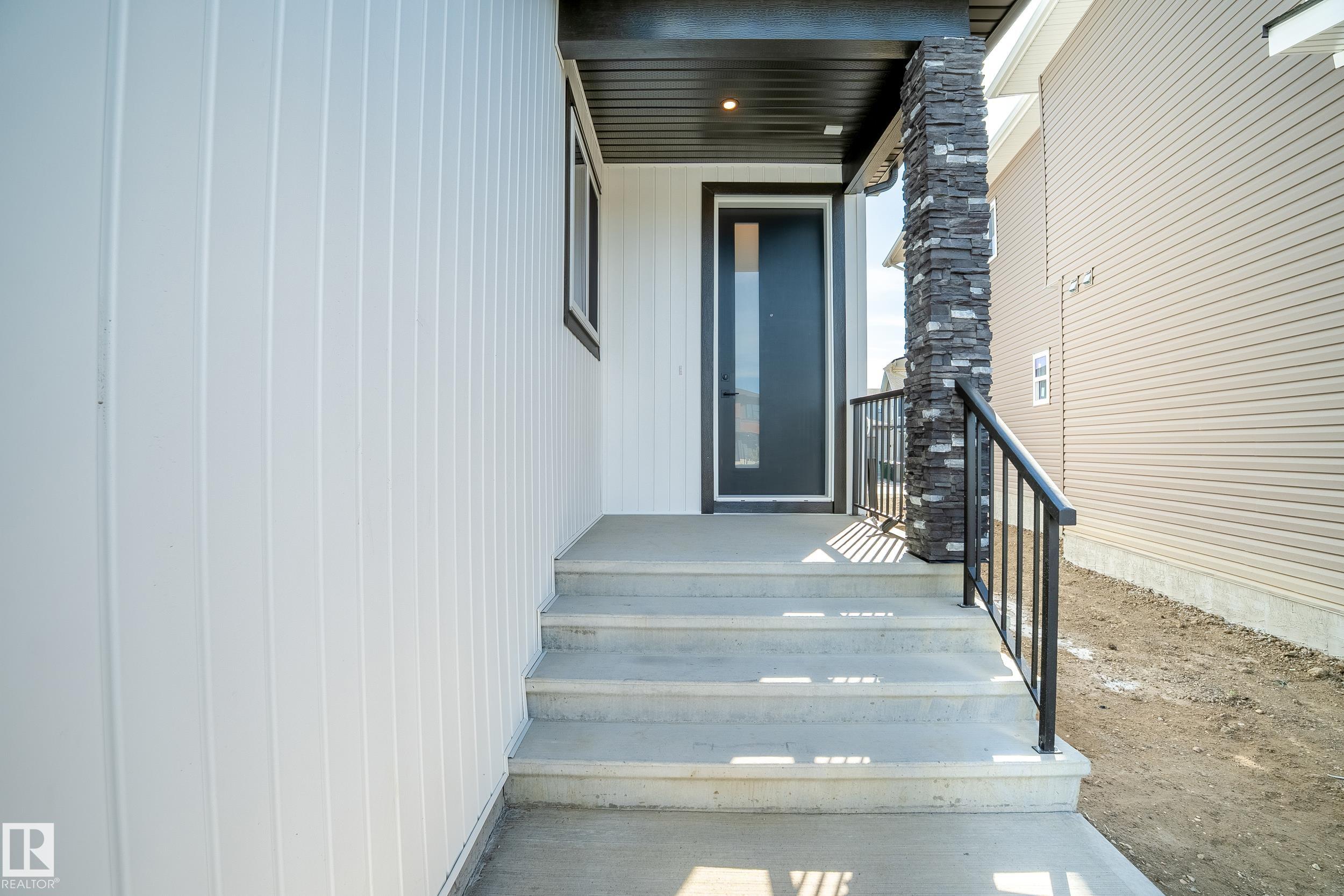 Photo 3 at 119 Lilac Close, Woodbend, Leduc