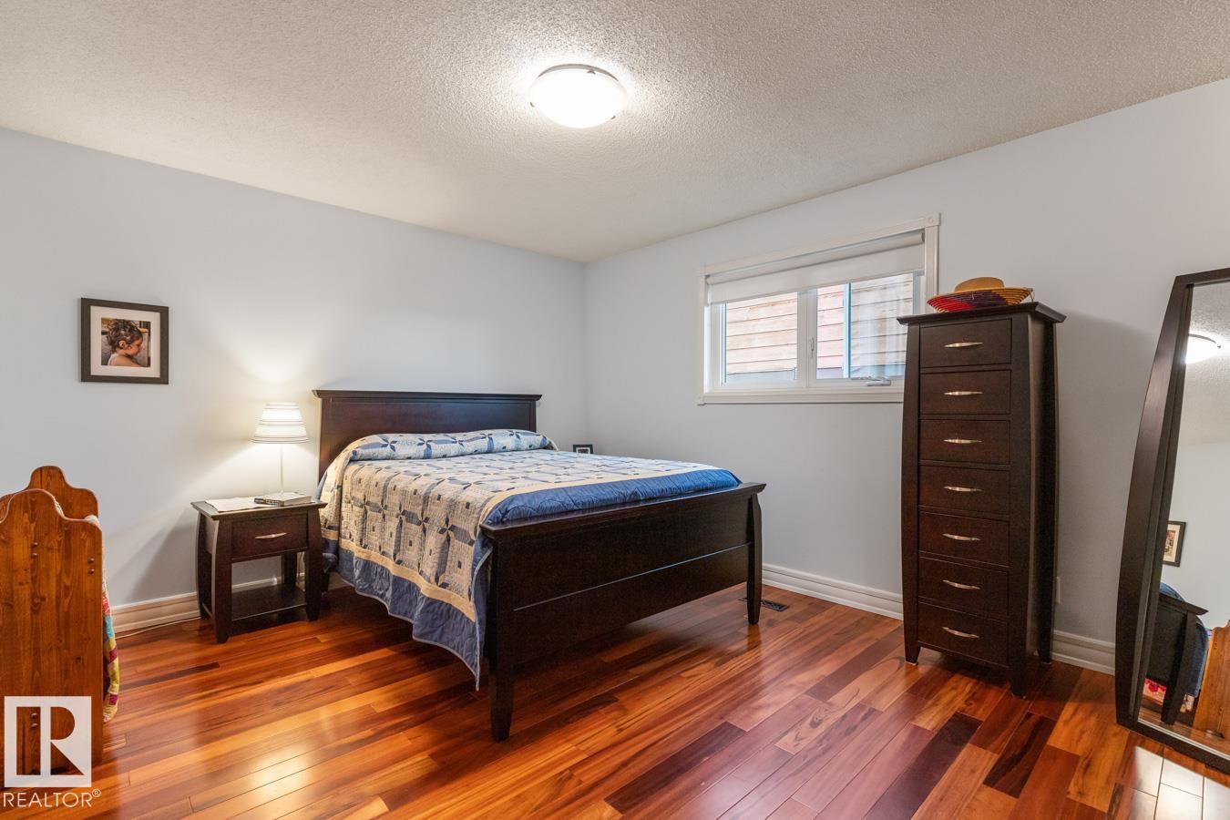 Photo 11 at 4631 10 Avenue NW, Crawford Plains, Edmonton