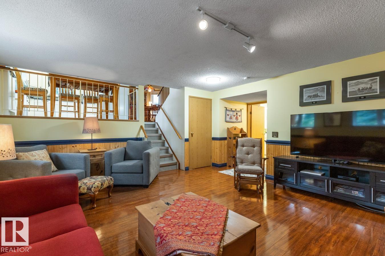 Photo 17 at 4631 10 Avenue NW, Crawford Plains, Edmonton
