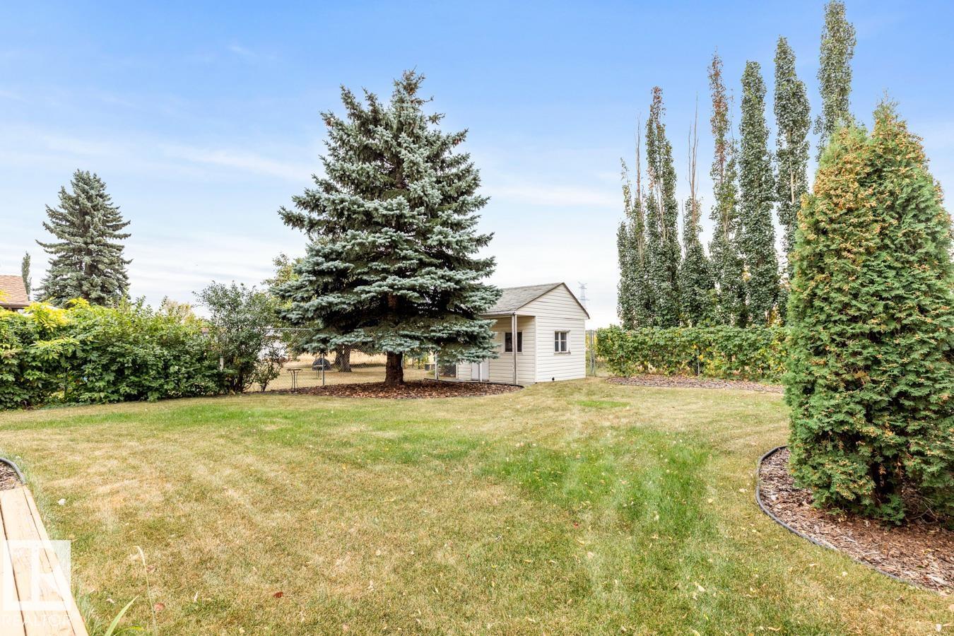 Photo 23 at 4631 10 Avenue NW, Crawford Plains, Edmonton