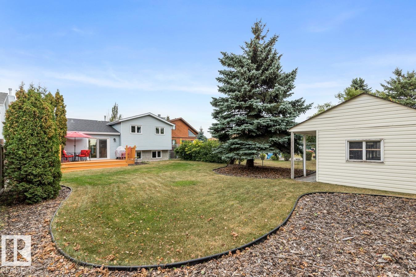 Photo 27 at 4631 10 Avenue NW, Crawford Plains, Edmonton