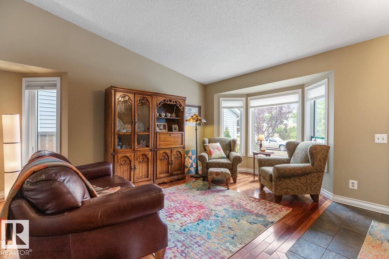 Photo 7 at 4631 10 Avenue NW, Crawford Plains, Edmonton