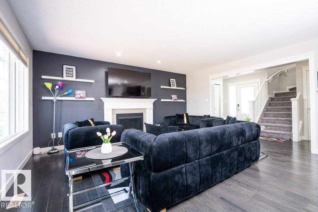 Photo 8 at 1007 158 Street SW, Glenridding Heights, Edmonton