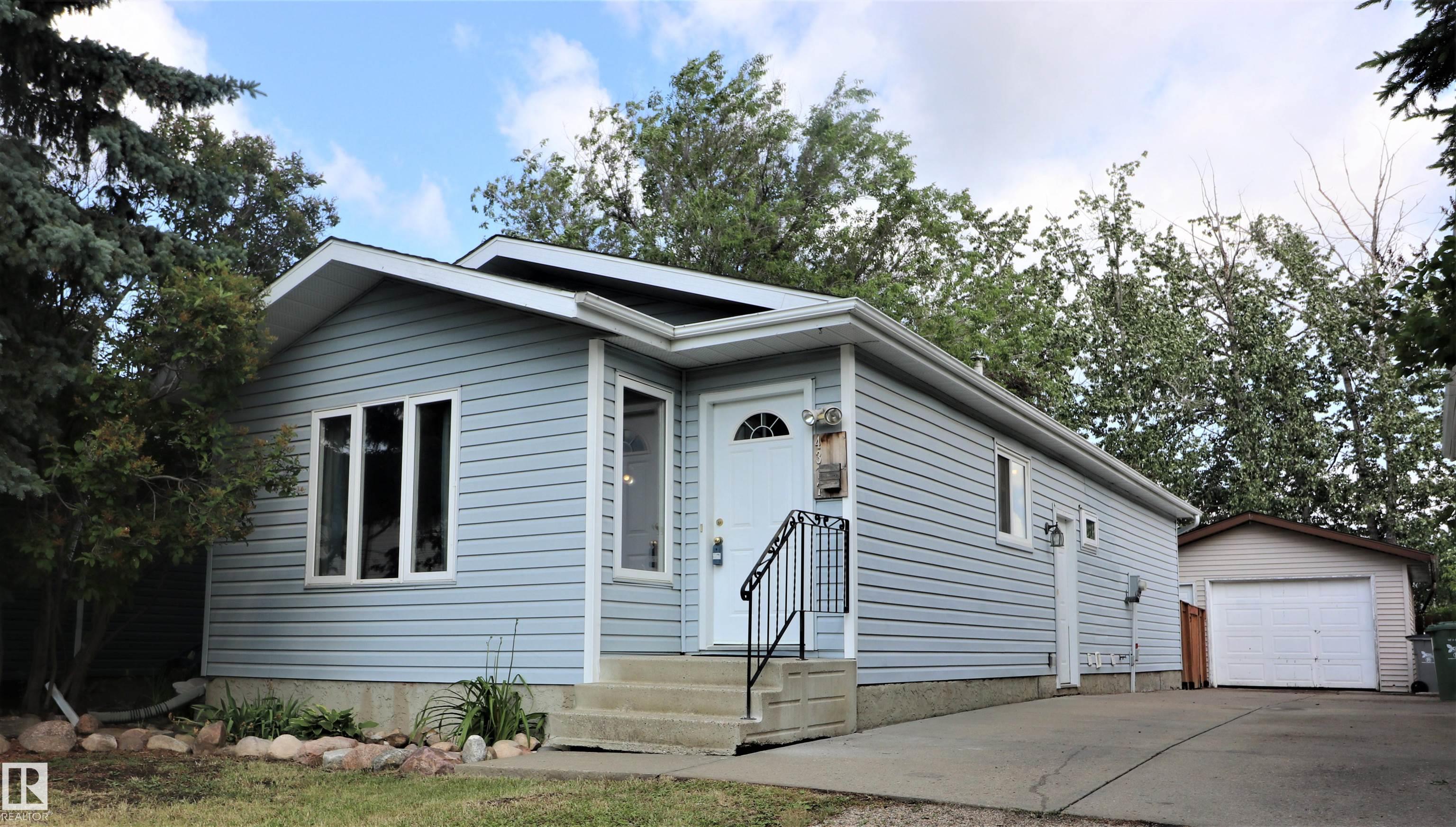 4317 54 Street, Parklane, Beaumont 