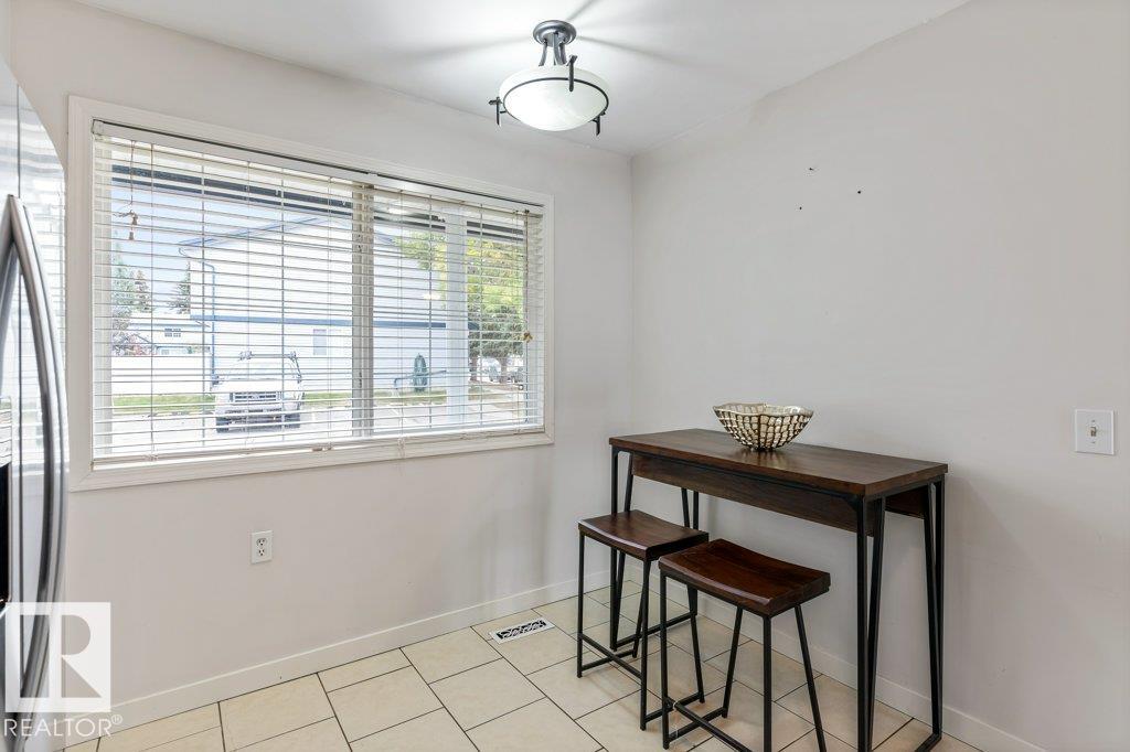 Photo 5 at 23 - 100 Westridge Crescent, West Grove, Spruce Grove