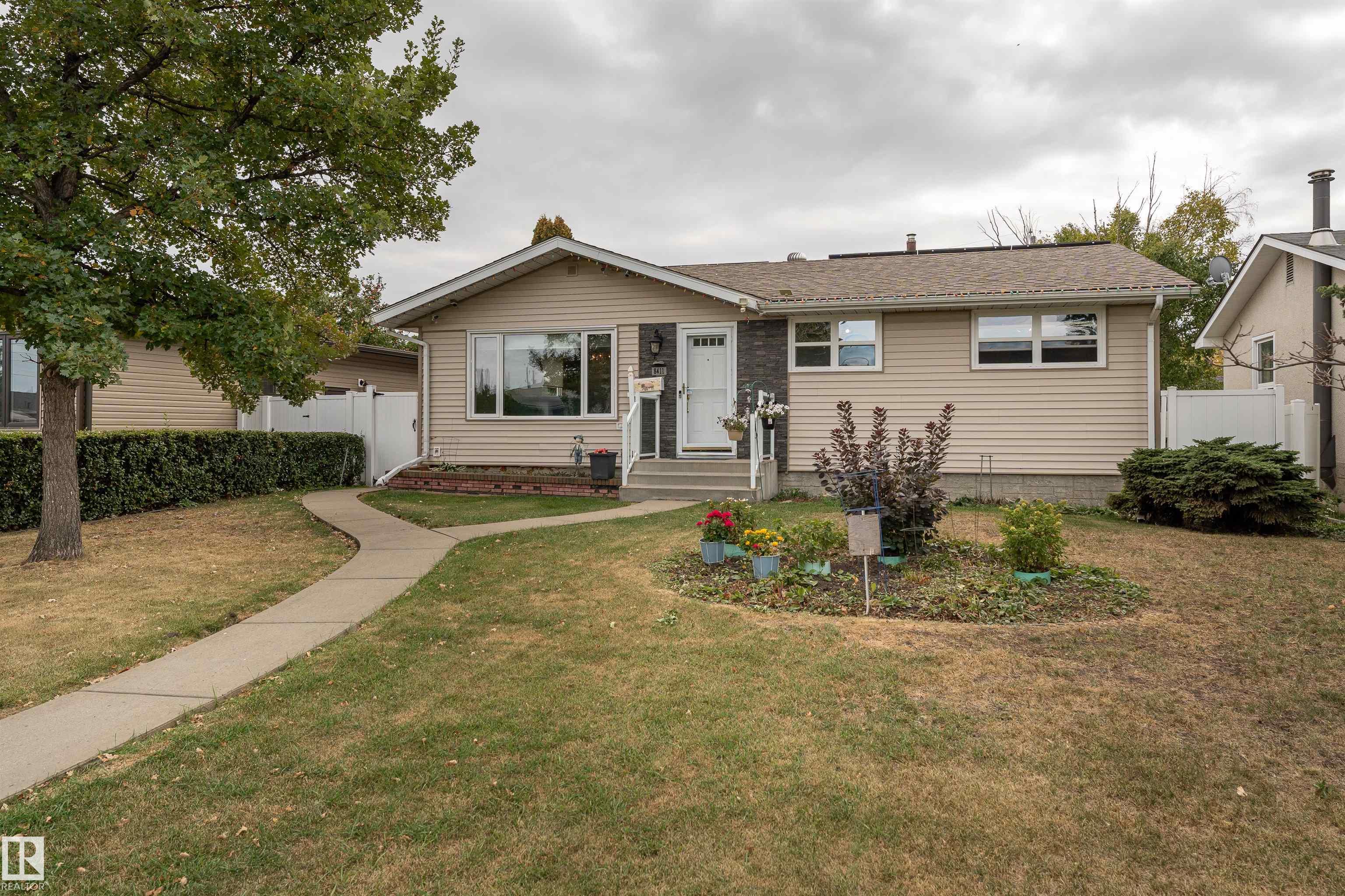 8411 135 Avenue NW, Glengarry, Edmonton 