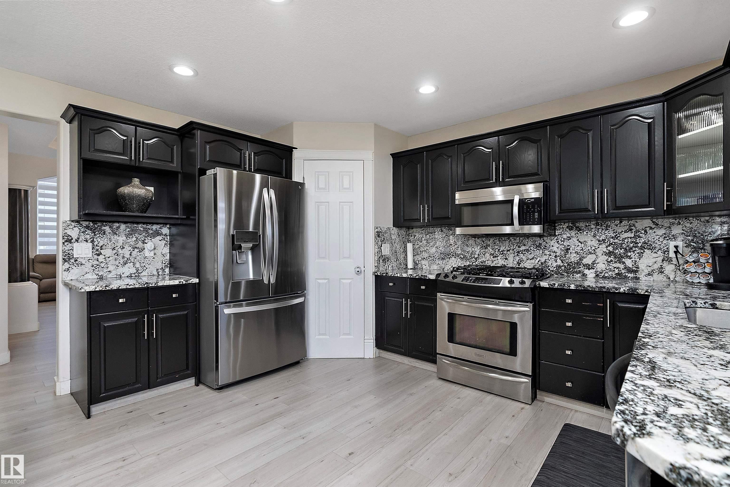 Photo 13 at 7326 166a Avenue NW, Mayliewan, Edmonton