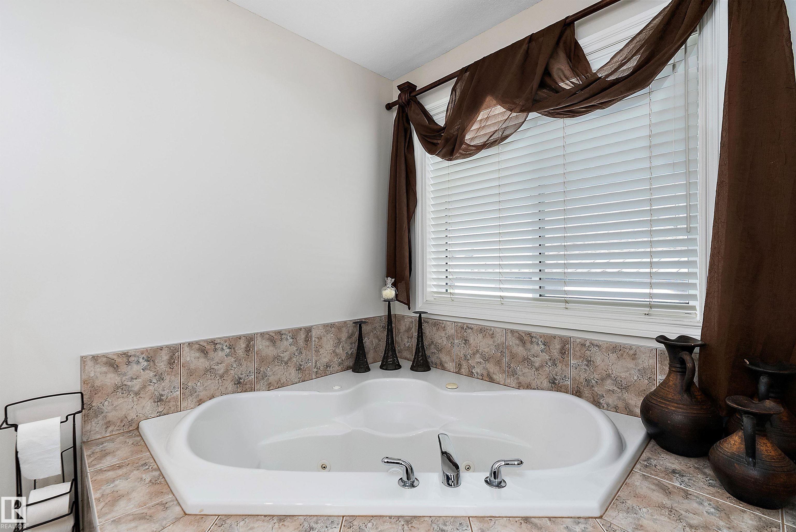 Photo 34 at 7326 166a Avenue NW, Mayliewan, Edmonton