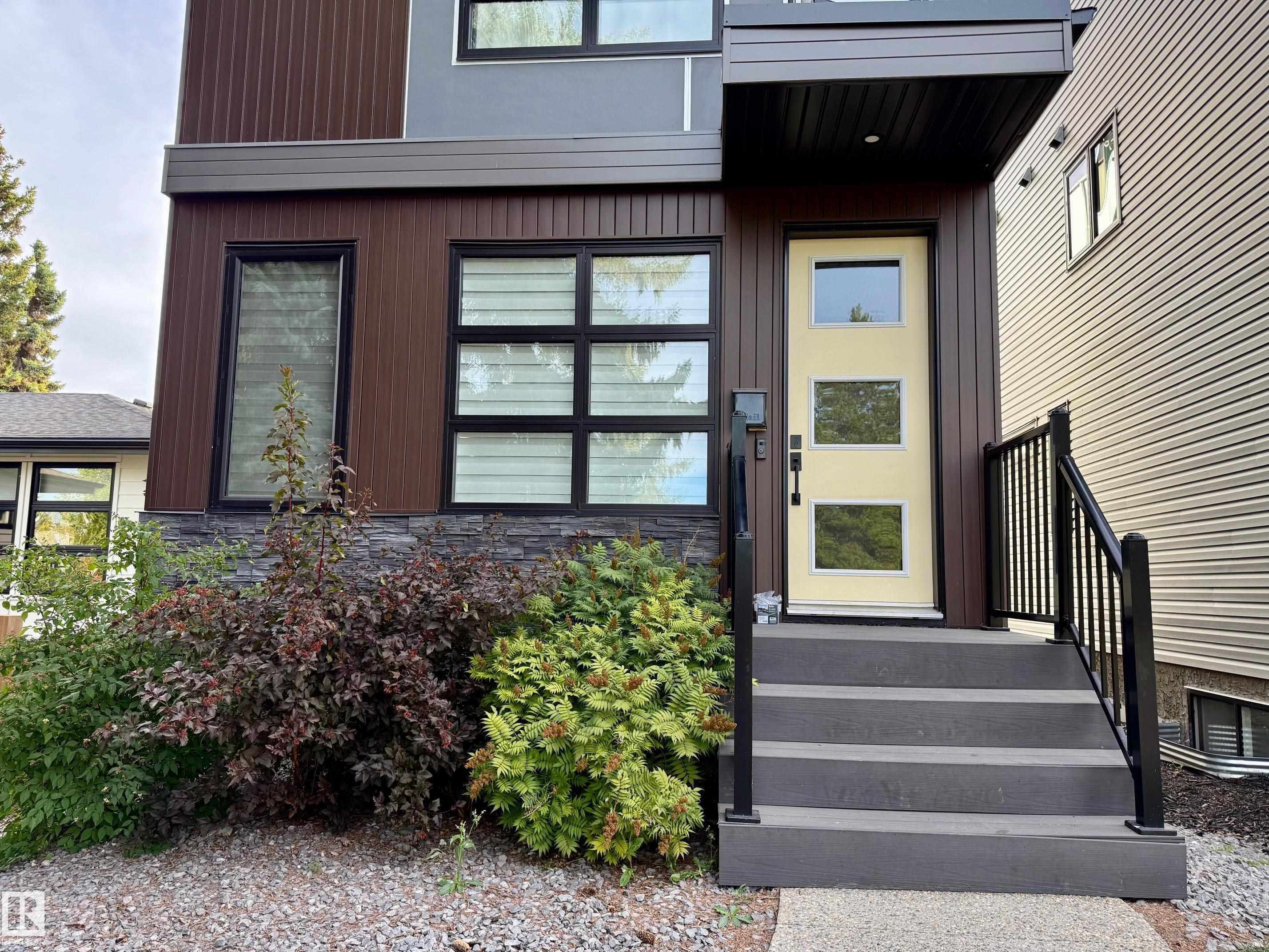 Photo 2 at 8809 148 Street NW, Parkview, Edmonton