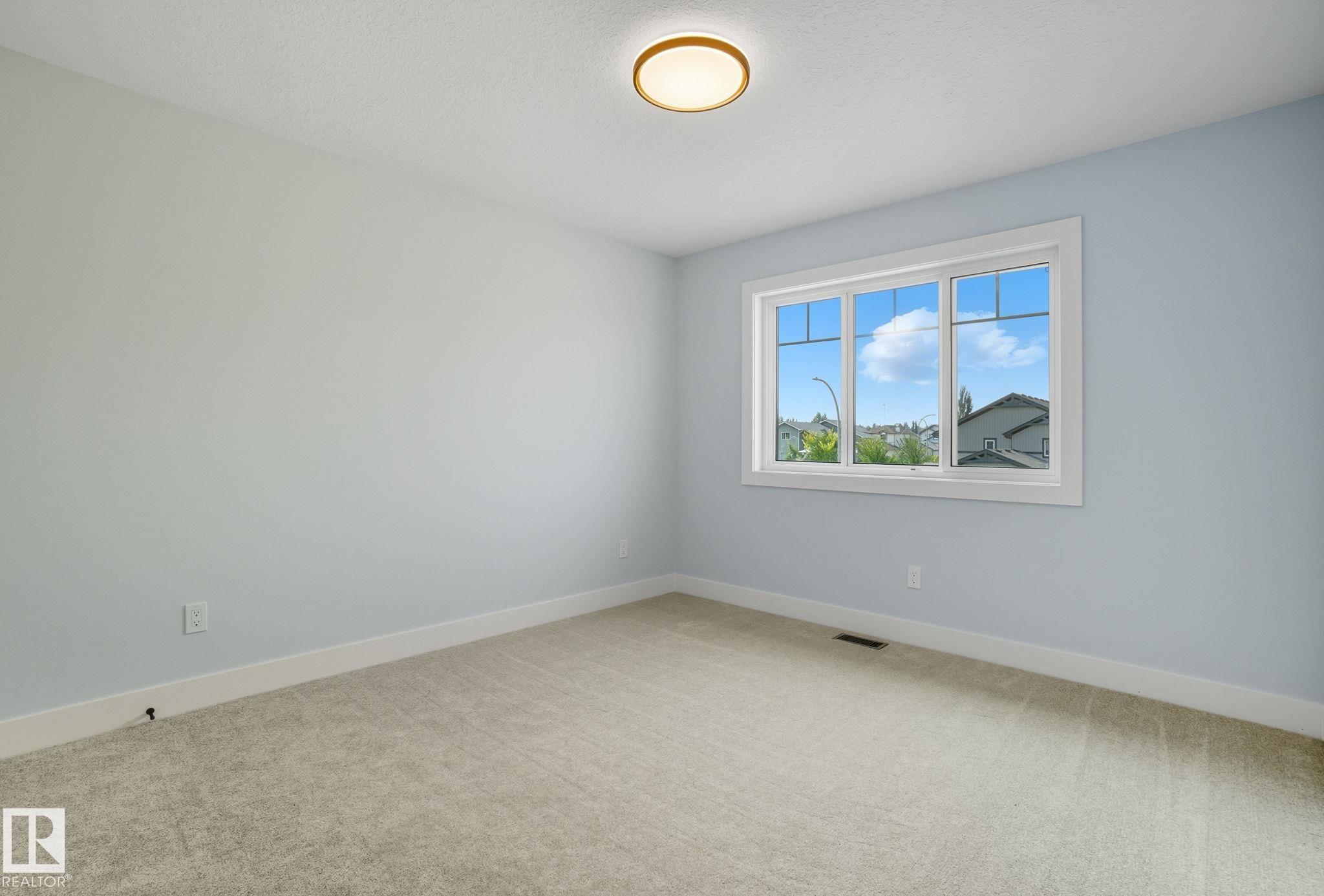 Photo 36 at 4 Harley Way, Hilldowns, Spruce Grove