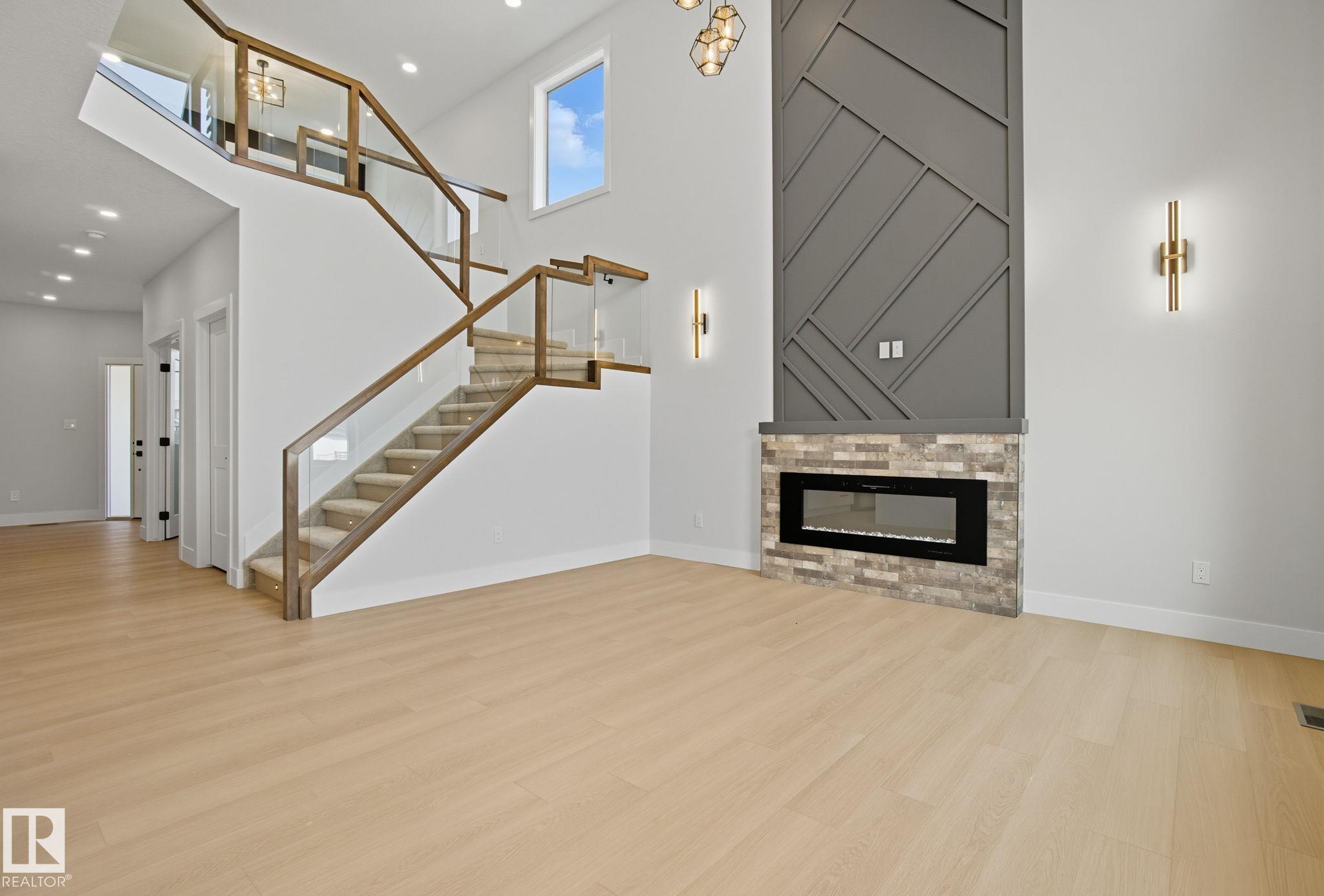 Photo 5 at 4 Harley Way, Hilldowns, Spruce Grove