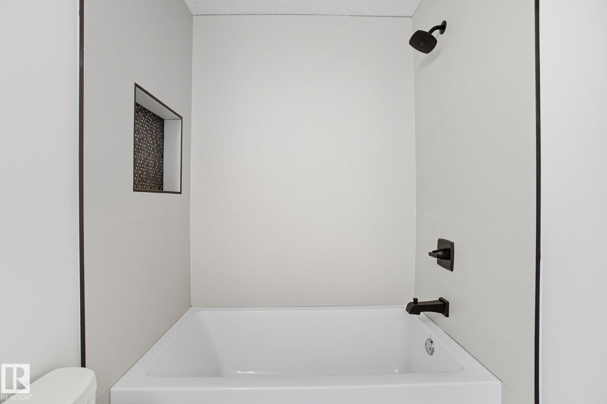 Photo 54 at 4 Harley Way, Hilldowns, Spruce Grove