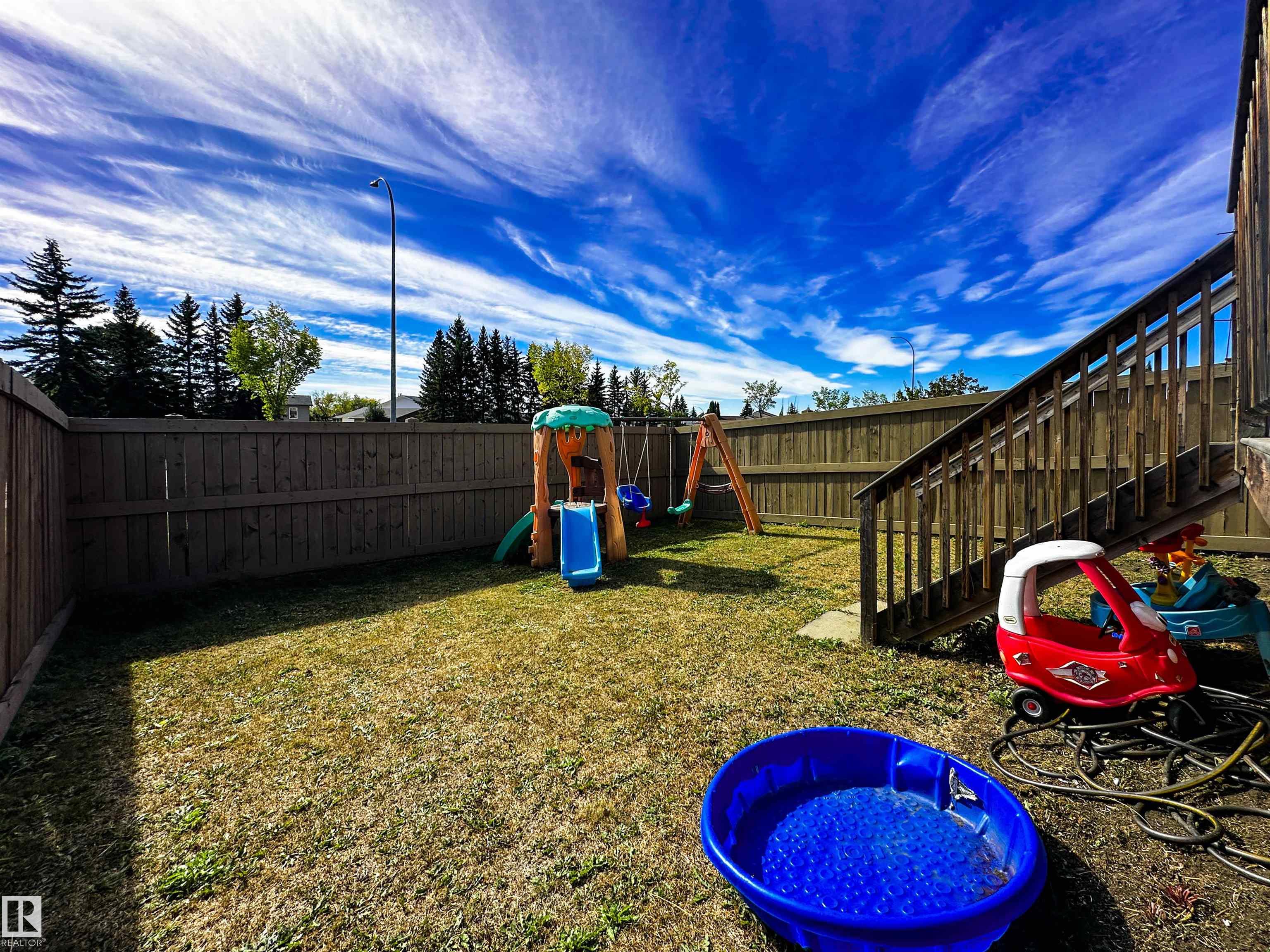 http://cdnparap120.paragonrels.com/ParagonImages/Property/p12/RAE/225372353/37/0/0/fc7f63e79a3661eb983e1ee9a2a619c1/1/47471b6e1b9f9a24899f39fe9c0d1172/225372353-009eb4f5-dc70-41e6-a5da-1db7f8382da9.JPG