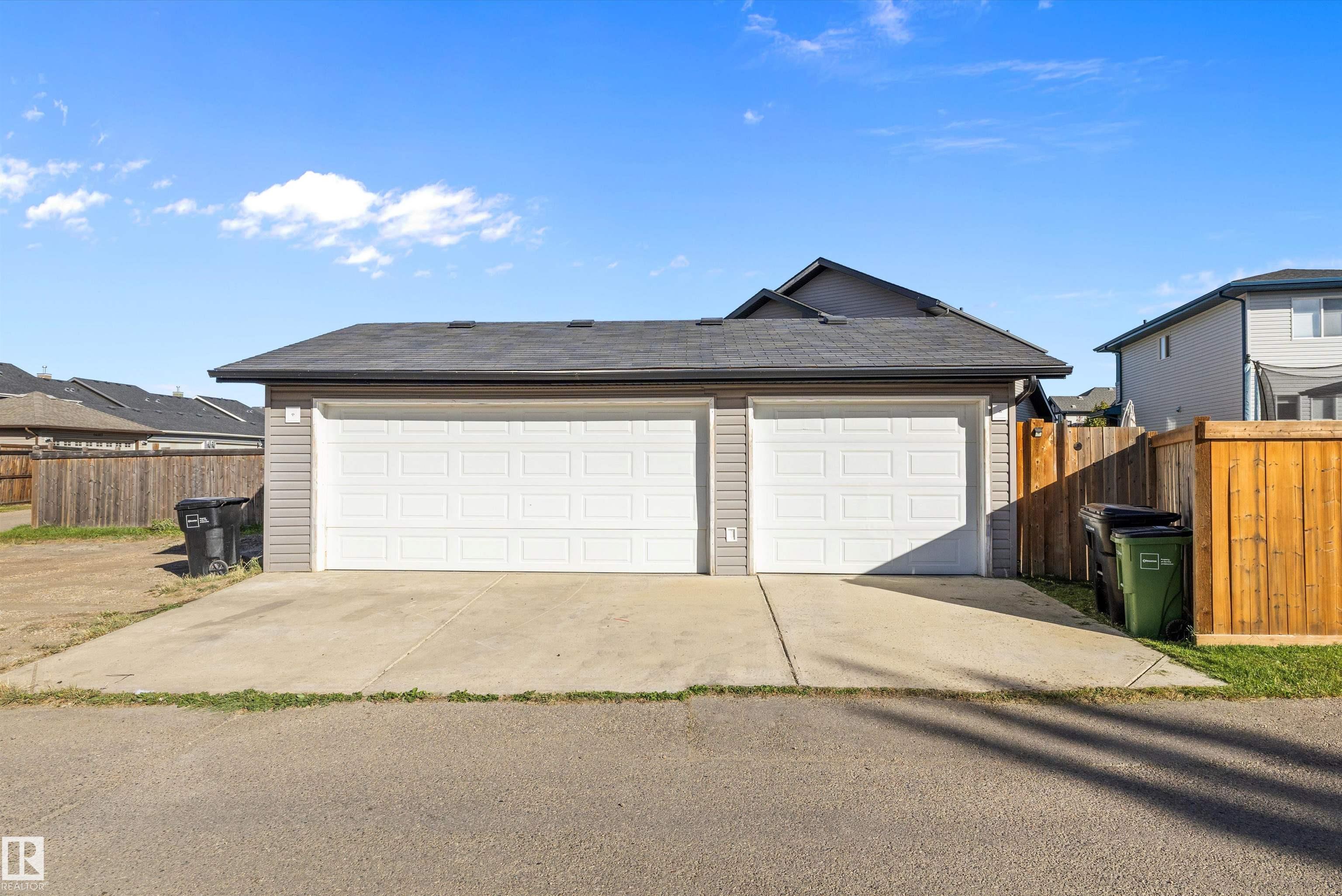 Photo 2 at 1104 161 Street SW, Glenridding Heights, Edmonton