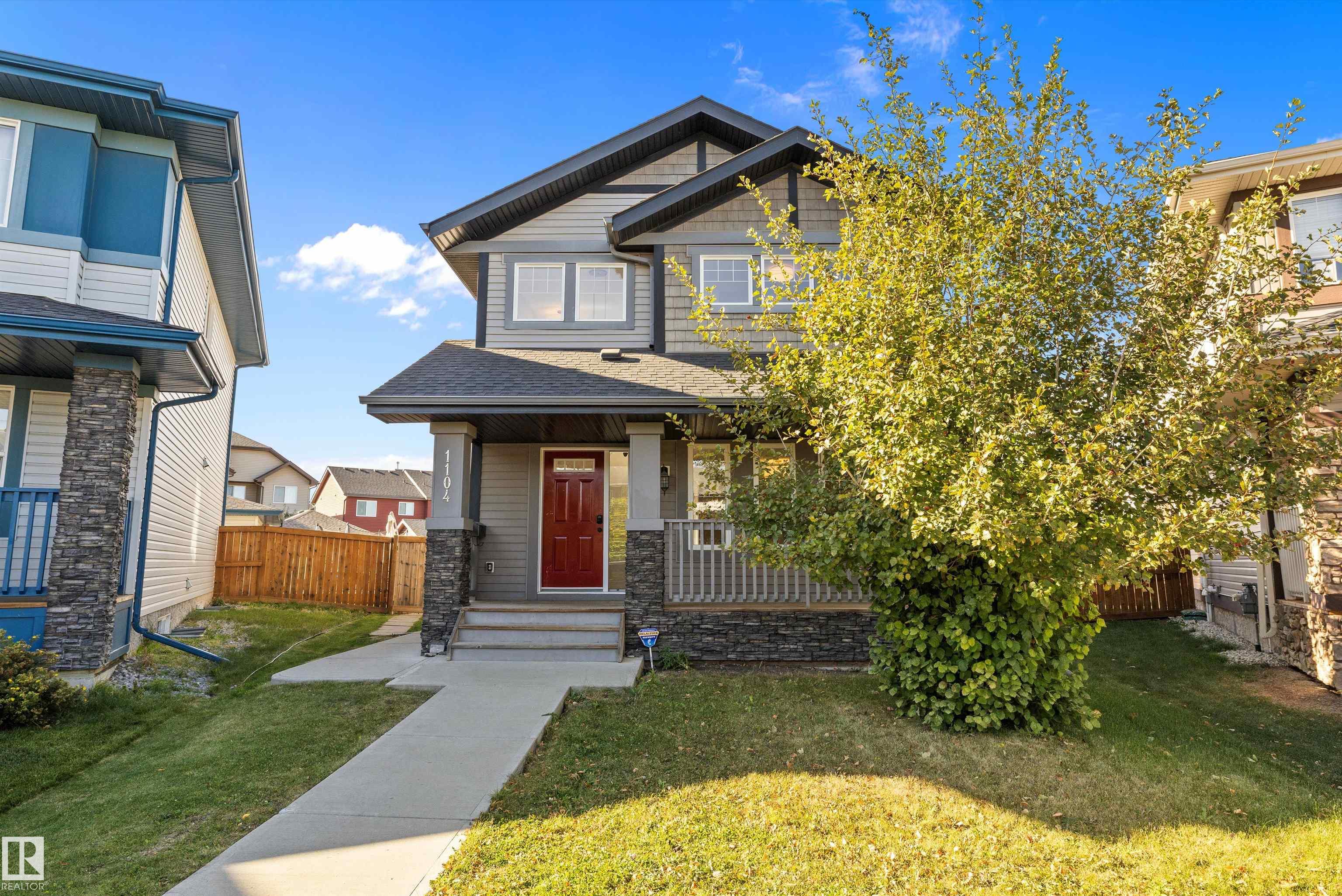 Photo 3 at 1104 161 Street SW, Glenridding Heights, Edmonton