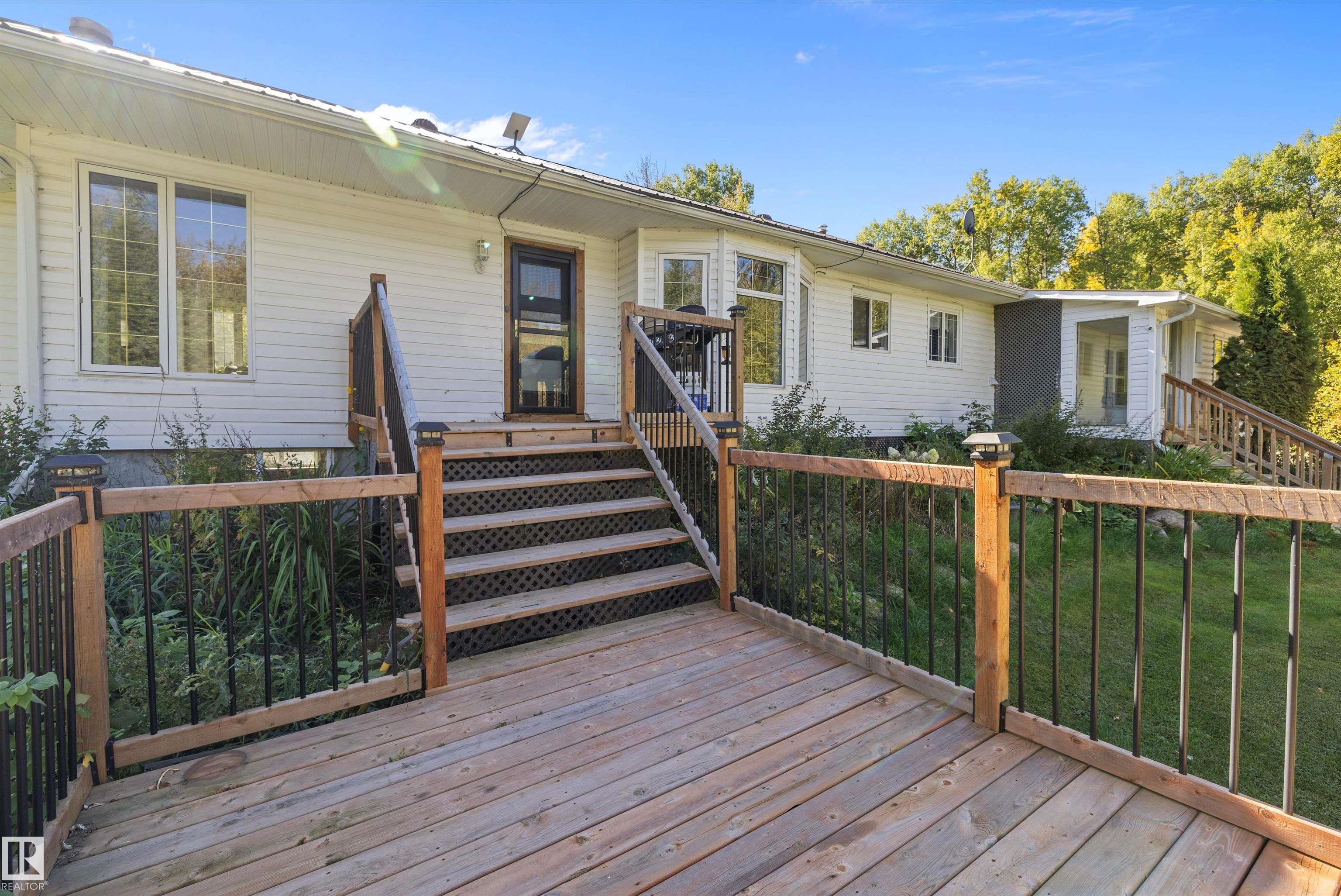 Photo 8 at 4 - 54113 Rge Road 13, Parkland Heights, Rural Parkland County
