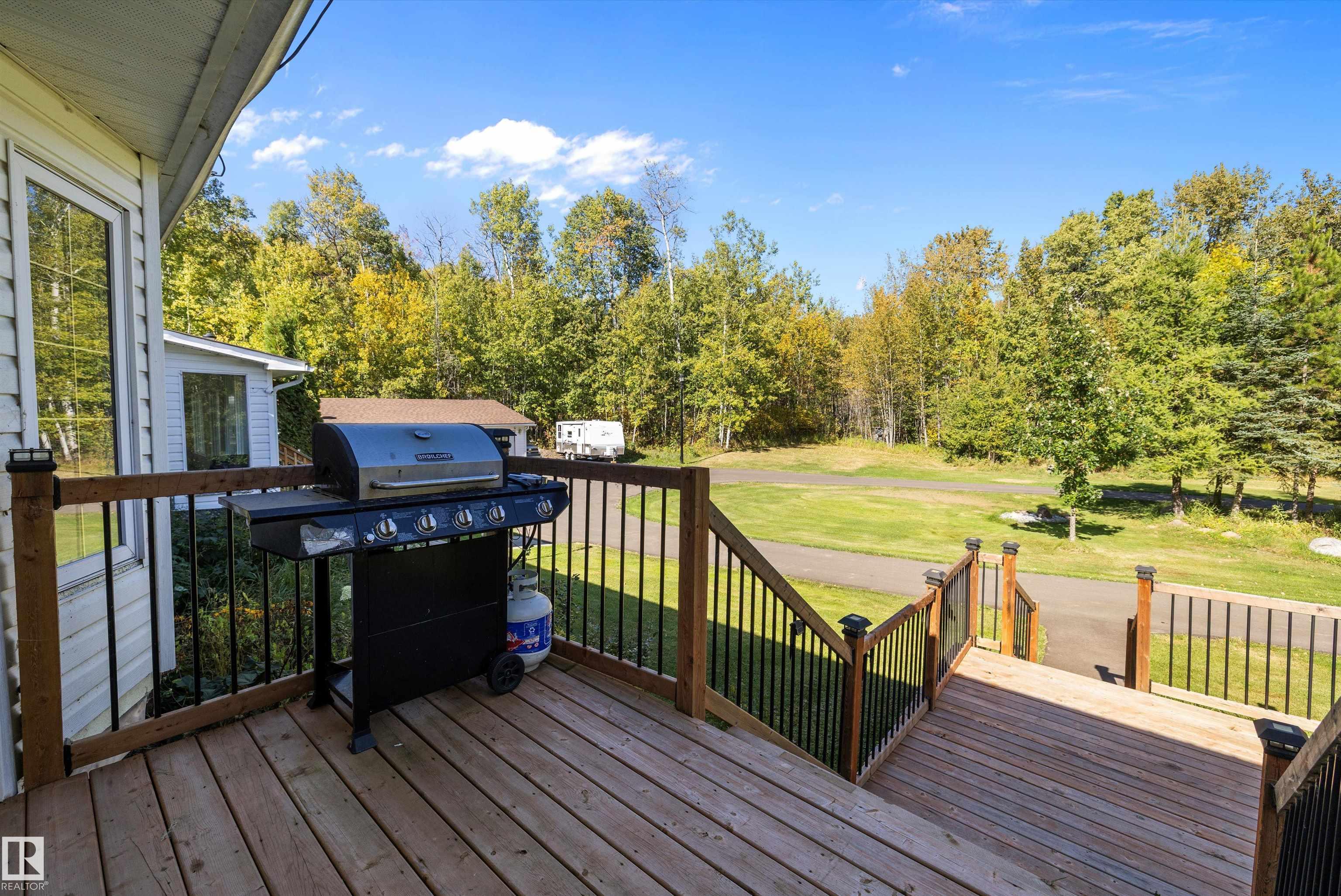 Photo 9 at 4 - 54113 Rge Road 13, Parkland Heights, Rural Parkland County