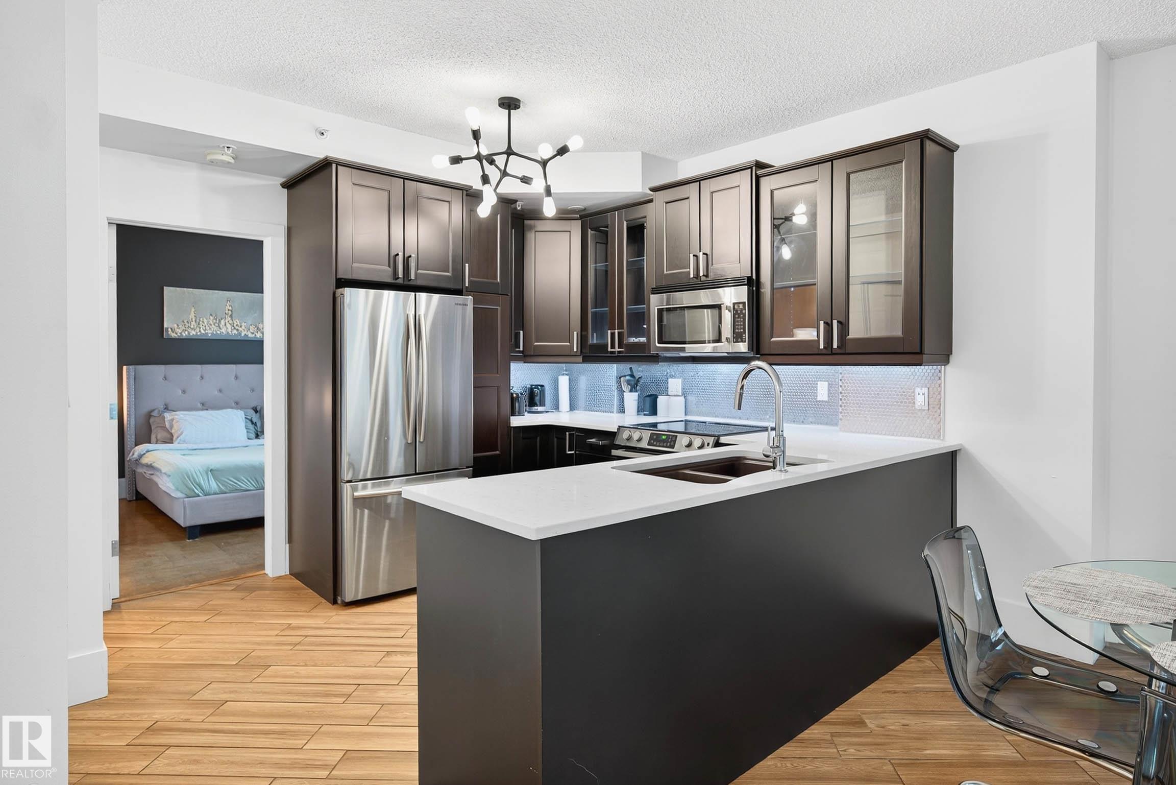 Photo 7 at 401 - 10504 99 Avenue NW, Downtown, Edmonton