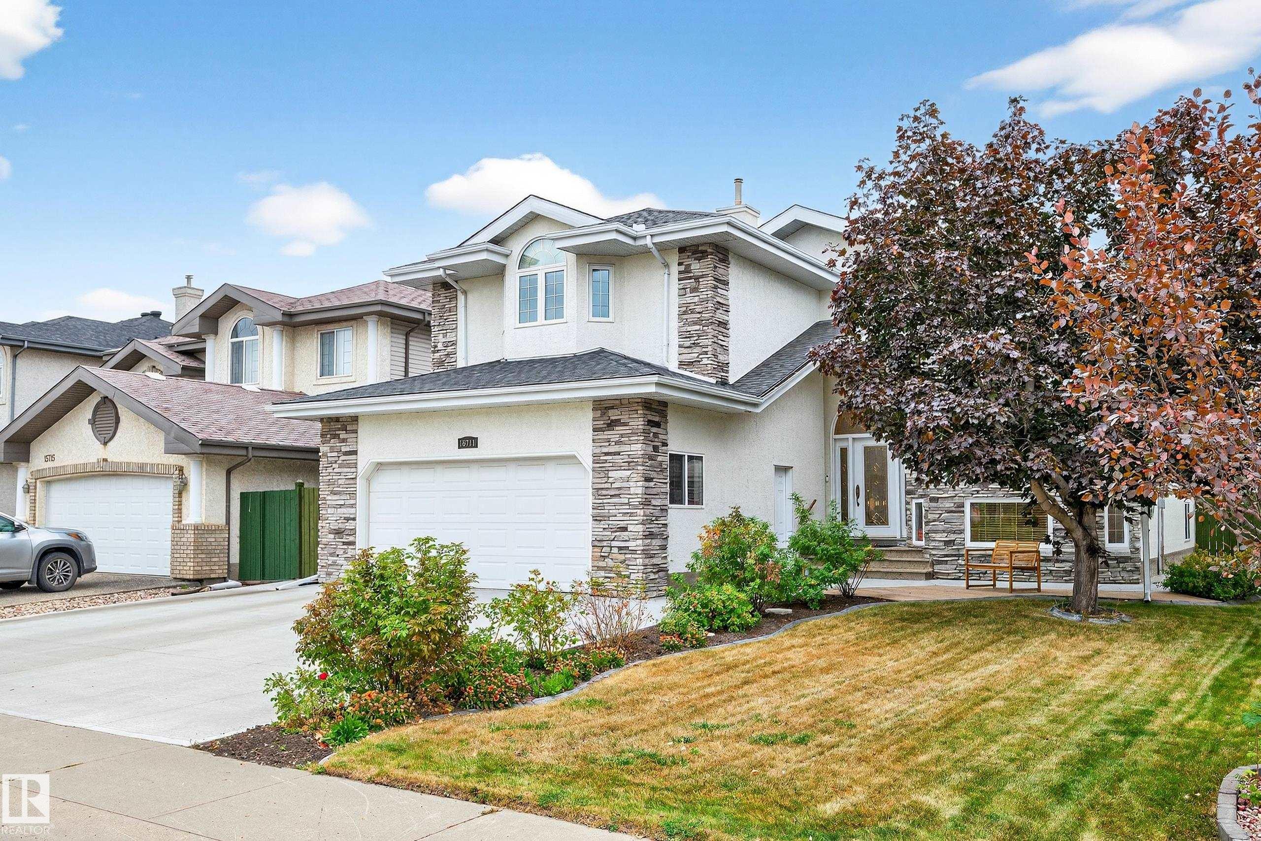 15711 135 Street NW, Carlton, Edmonton 