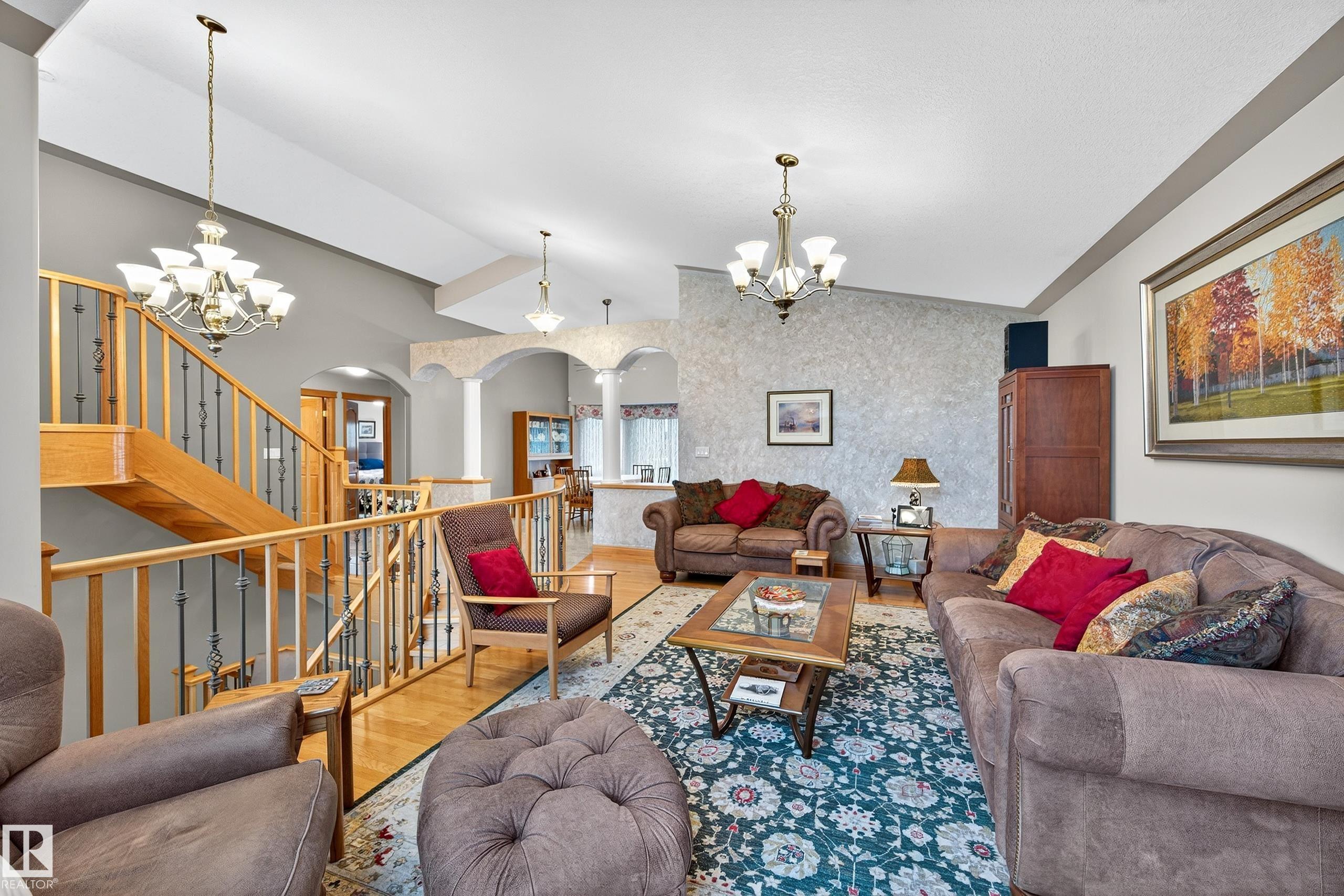 Photo 11 at 15711 135 Street NW, Carlton, Edmonton