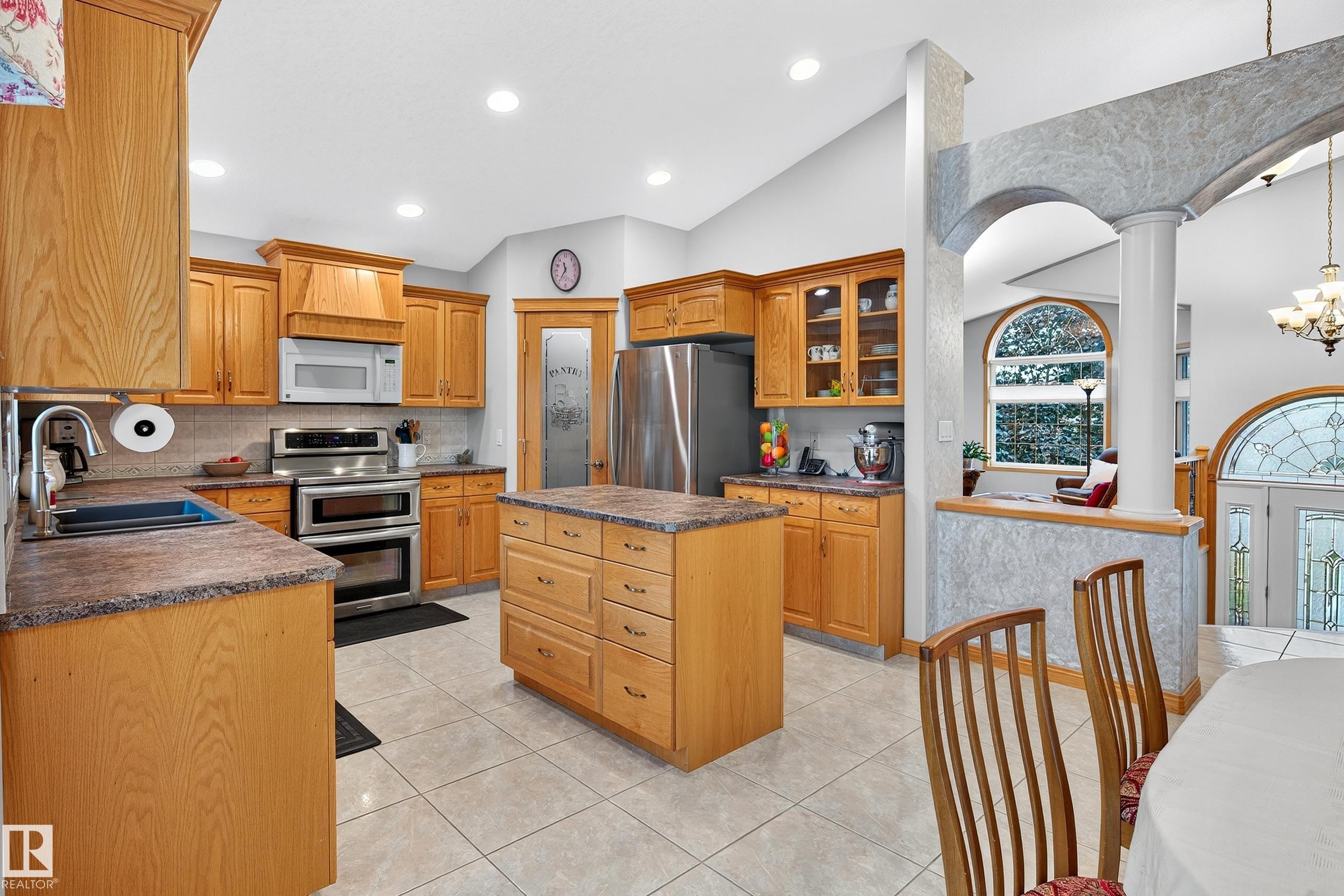 Photo 16 at 15711 135 Street NW, Carlton, Edmonton