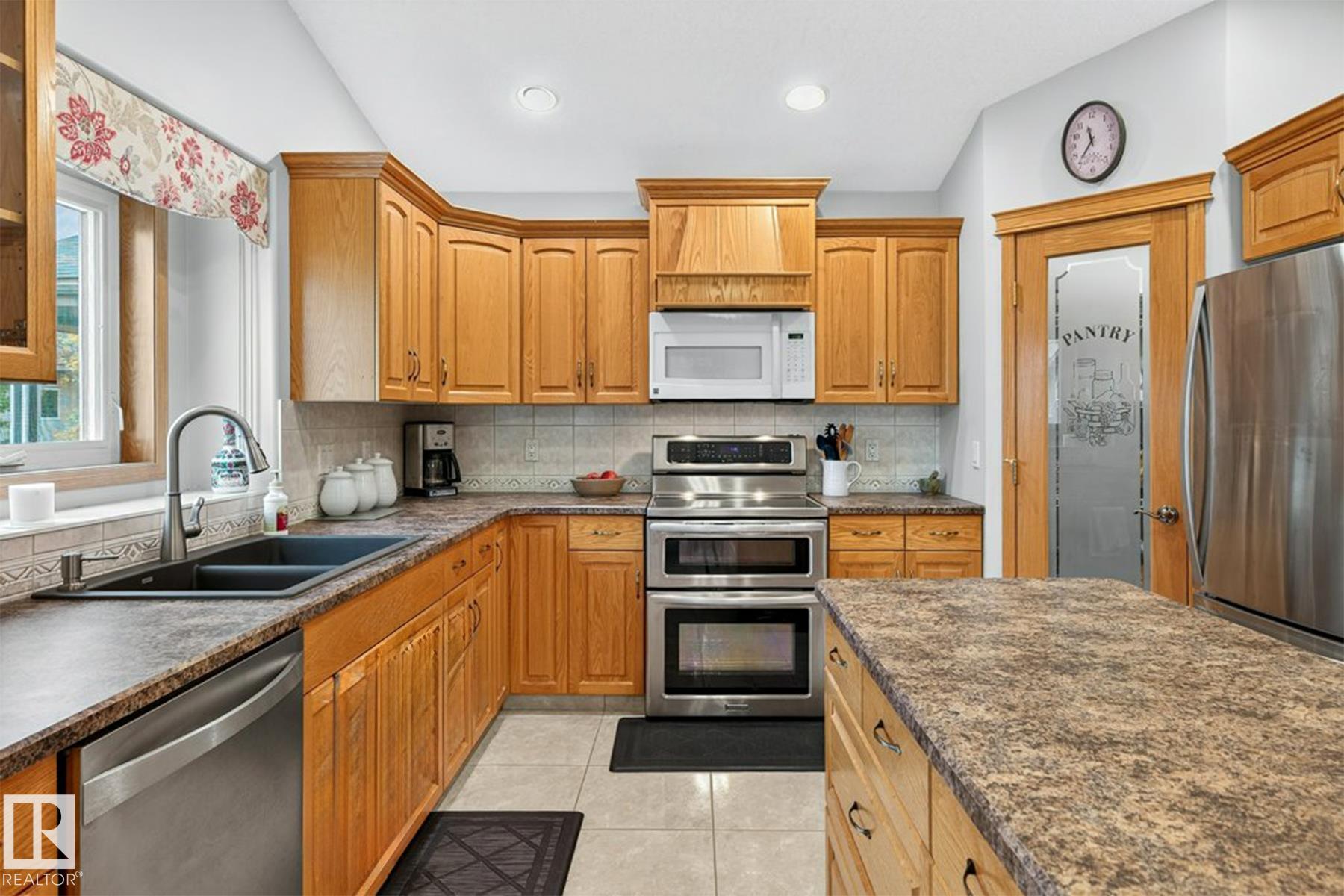Photo 18 at 15711 135 Street NW, Carlton, Edmonton