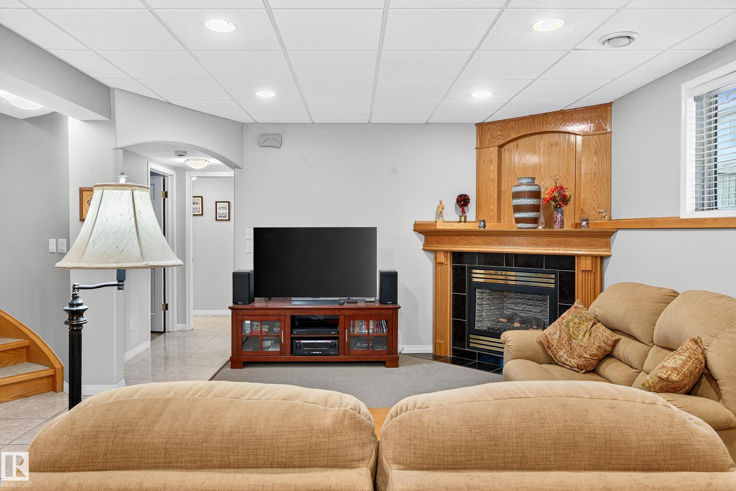 Photo 35 at 15711 135 Street NW, Carlton, Edmonton