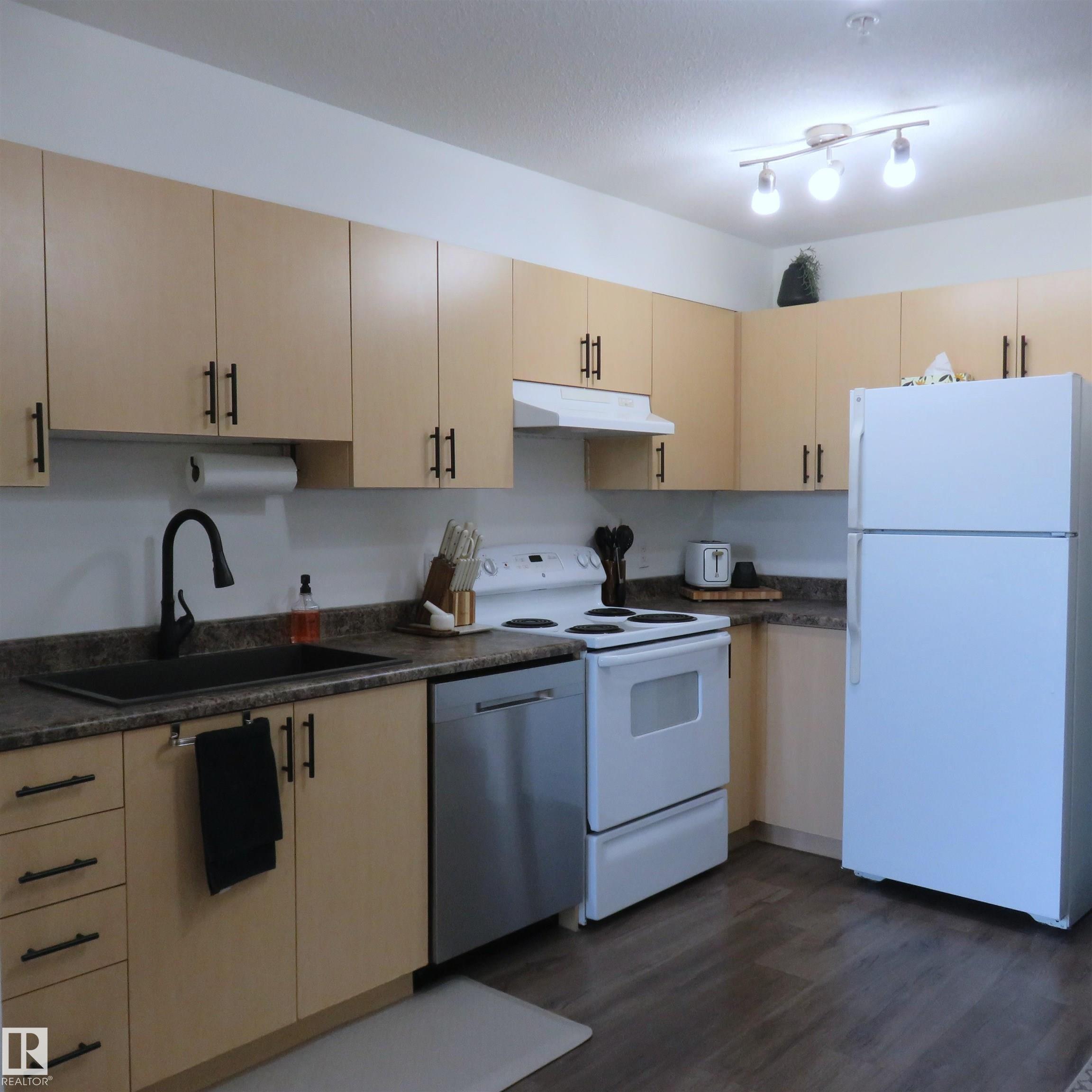 Photo 3 at 316 - 40 Summerwood Boulevard, Summerwood, Sherwood Park