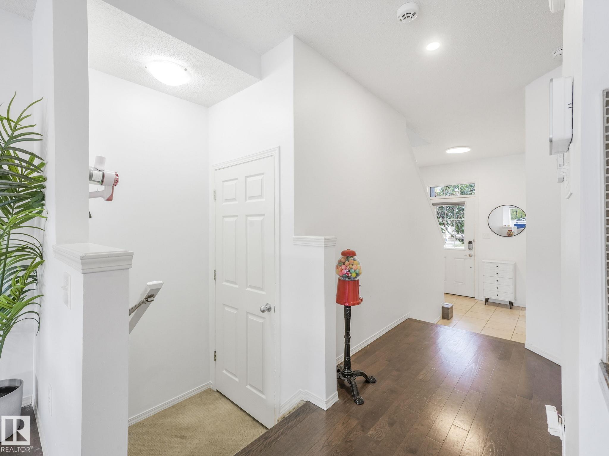 Photo 5 at 6030 214 Street NW, The Hamptons, Edmonton