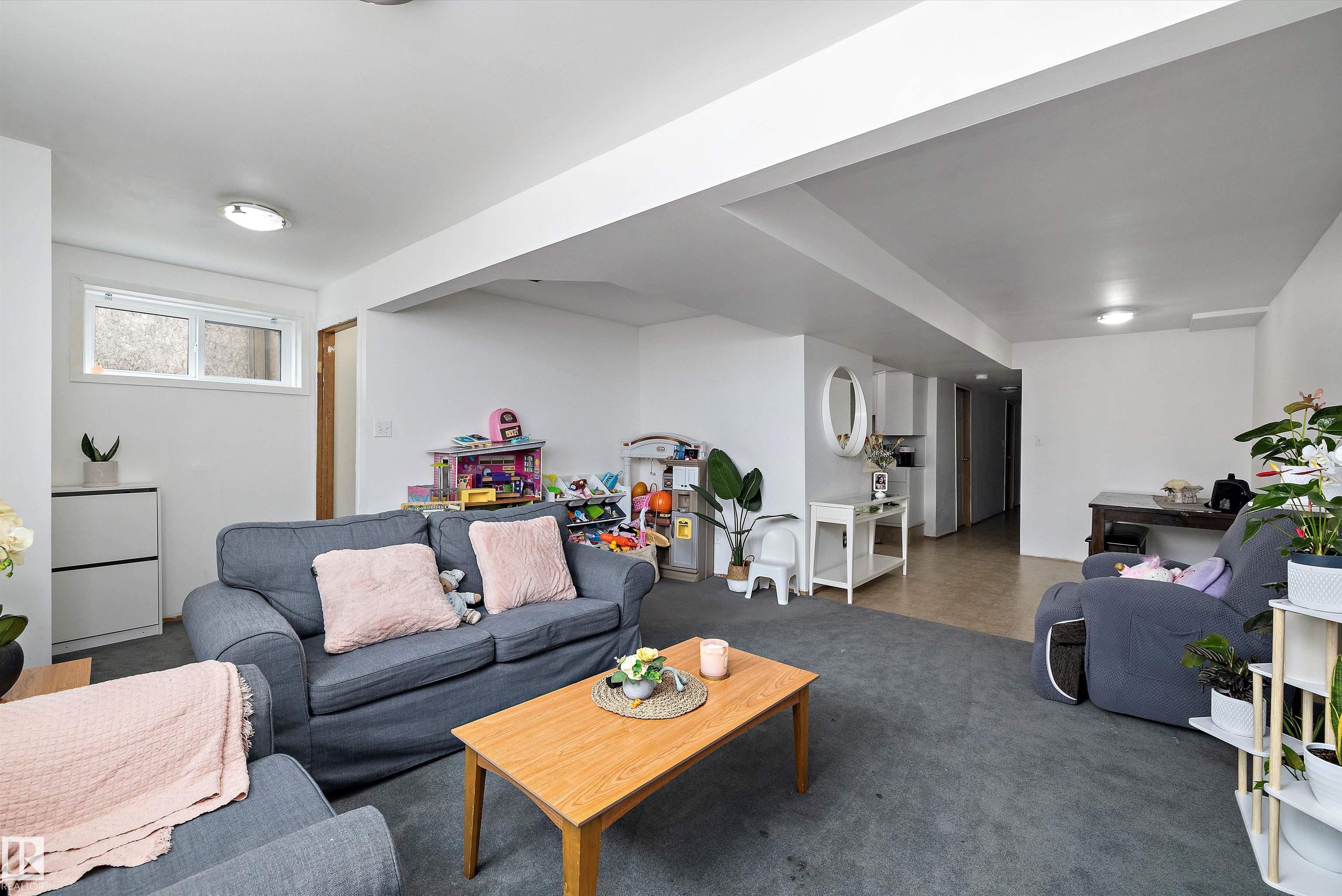 Photo 24 at 10229/10231 159 Street NW, Britannia Youngstown, Edmonton
